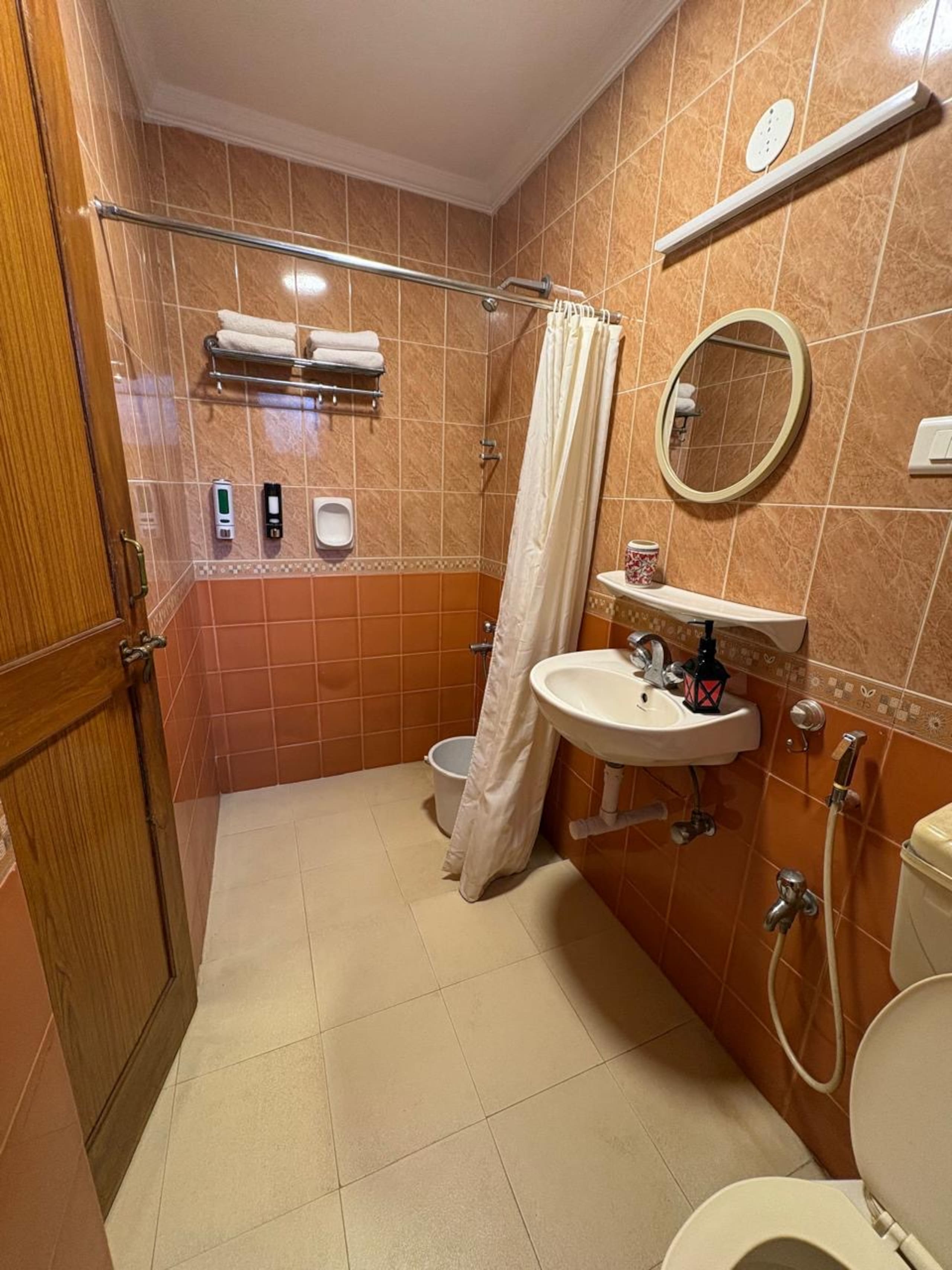 Olive Glow/Luxury stay/Pool /WiFi /near beach 26