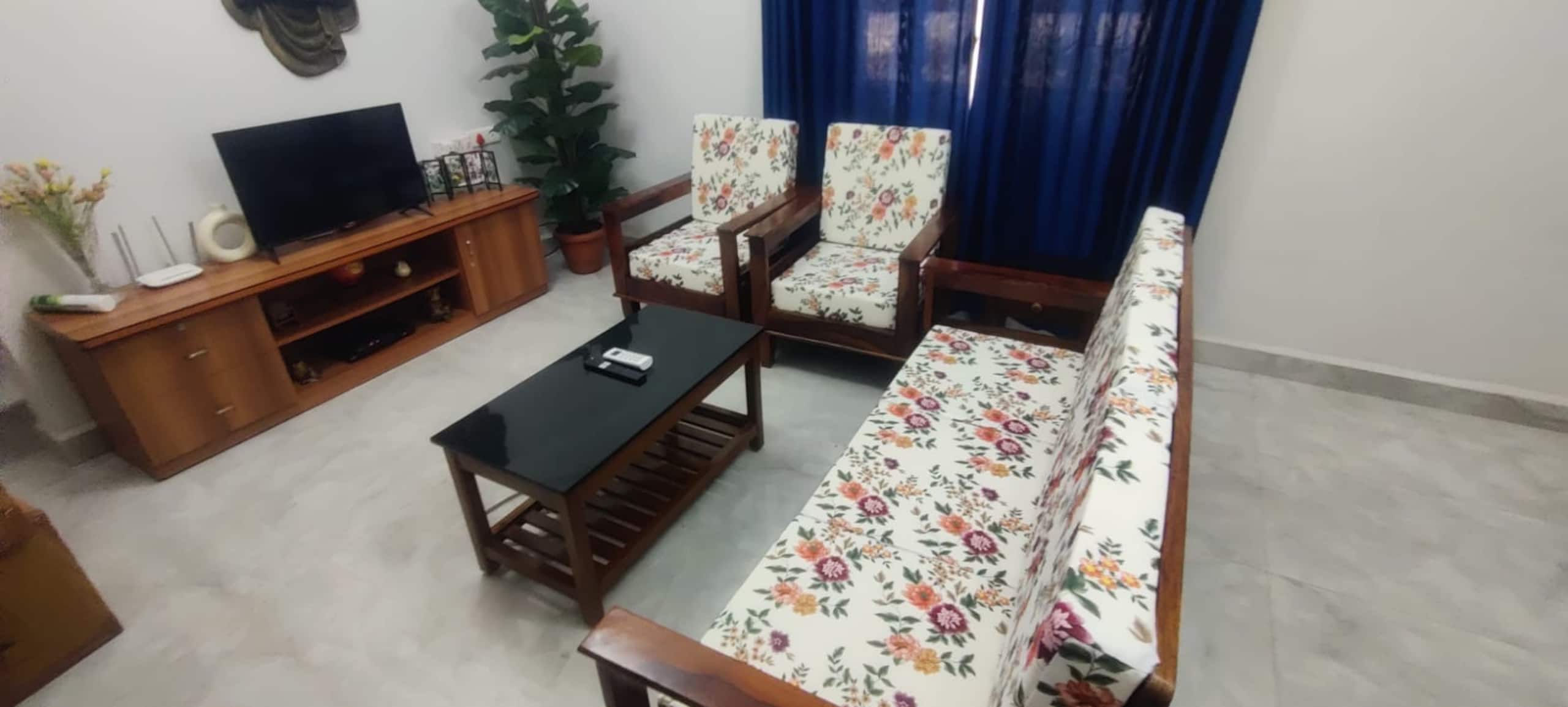 Olive Glow/Luxury stay/Pool /WiFi /near beach 16