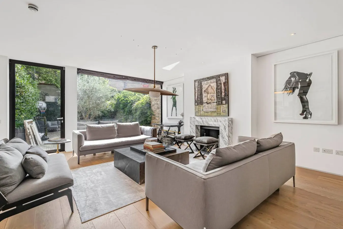 Chelsea 4-Bed House | Architect-Designed With Huge Private Garden — photo 2