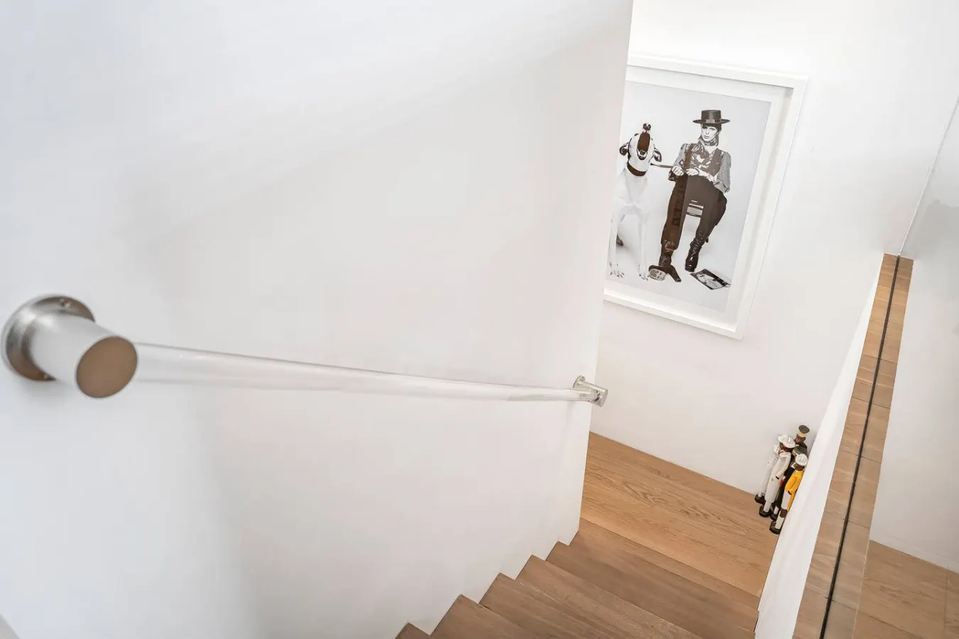 Chelsea 4-Bed House Architect-Designed With Huge Private Garden 12