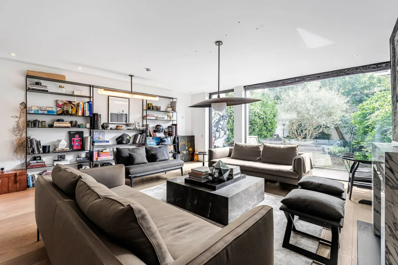 Chelsea 4-Bed House Architect-Designed With Huge Private Garden 6