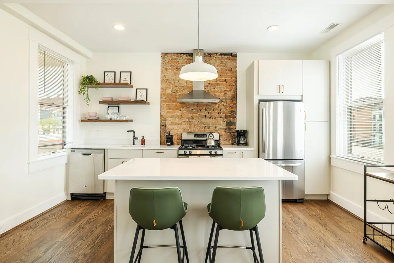 Walkable 2-Bdrm Findlay Market Downtown UC 2