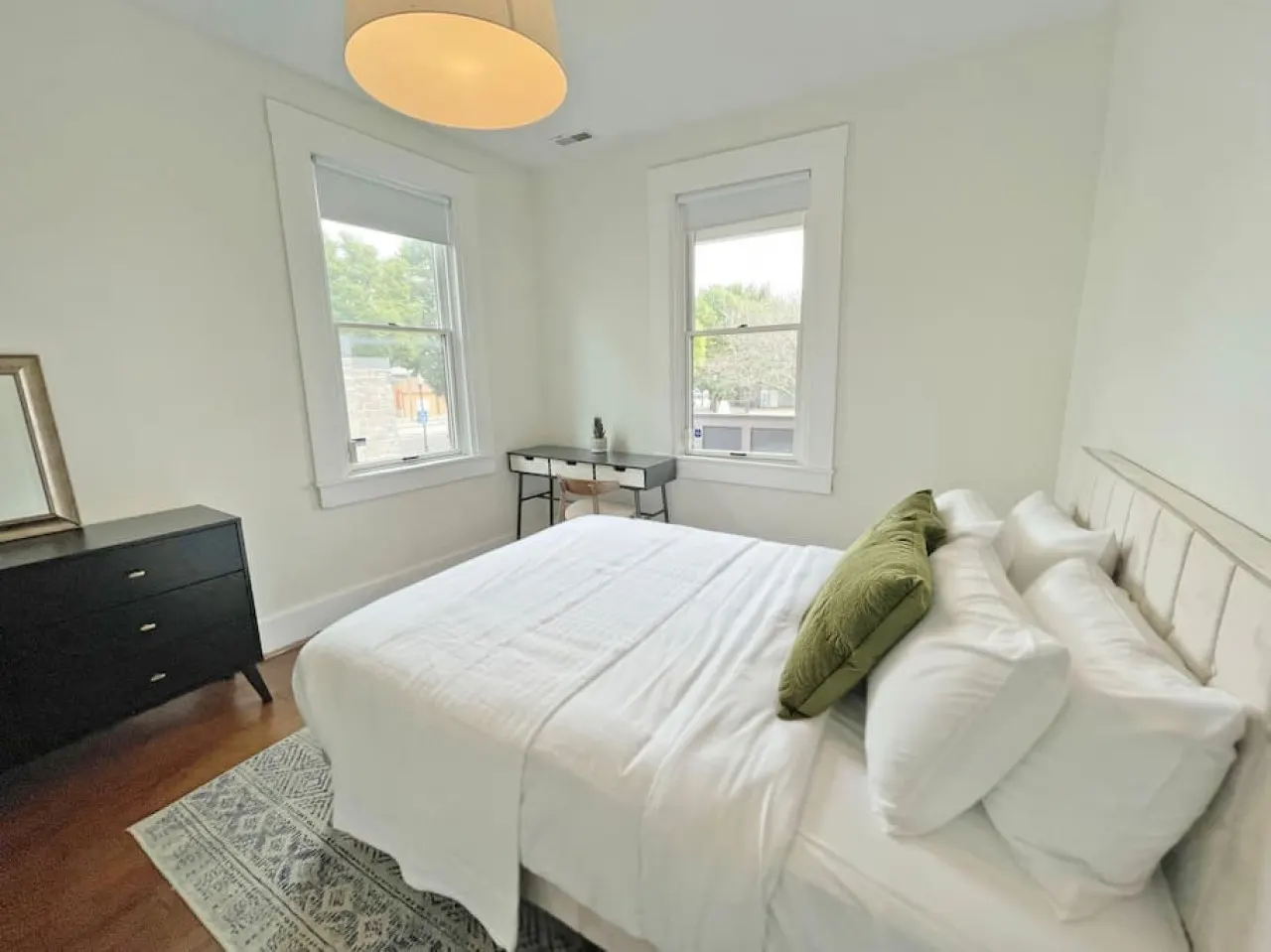 Walkable 2-Bdrm Findlay Market Downtown UC 11