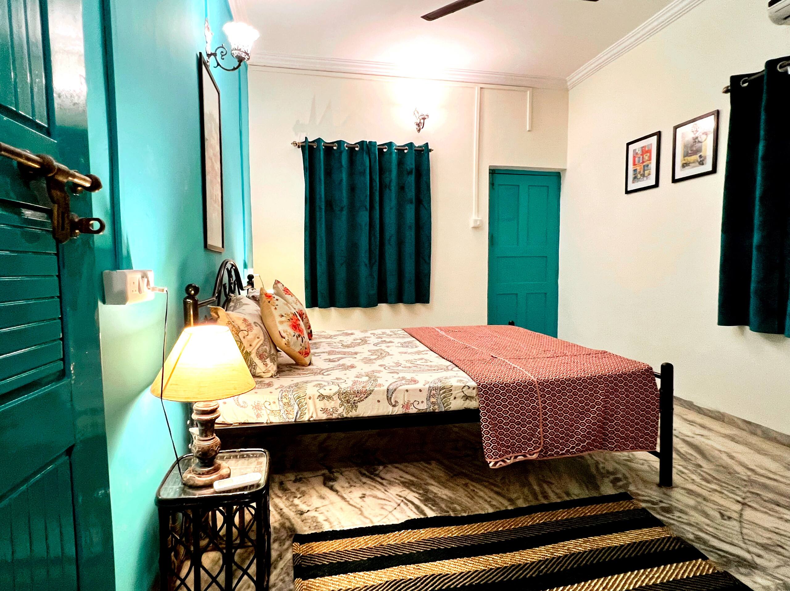 The Cider 3BHK Patnem| Sleeps10| AC~Wifi~Beach2min 36
