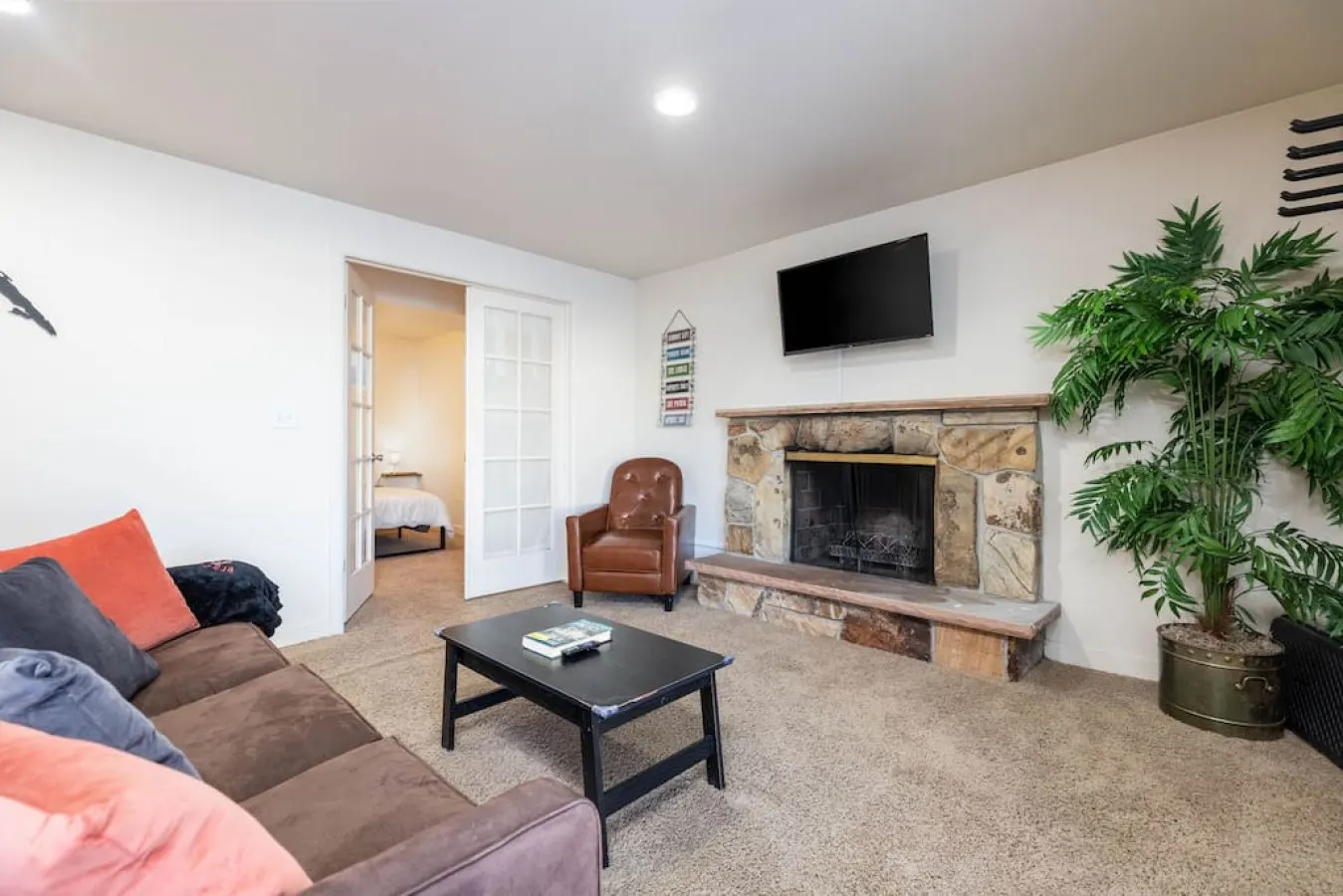 Cottonwood Heights Ski Rental for 6 | Shredder’s Shanty