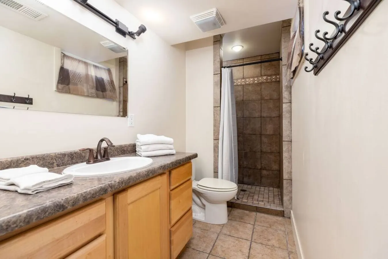 Cottonwood Heights Ski Rental for 6 Shredder’s Shanty 10
