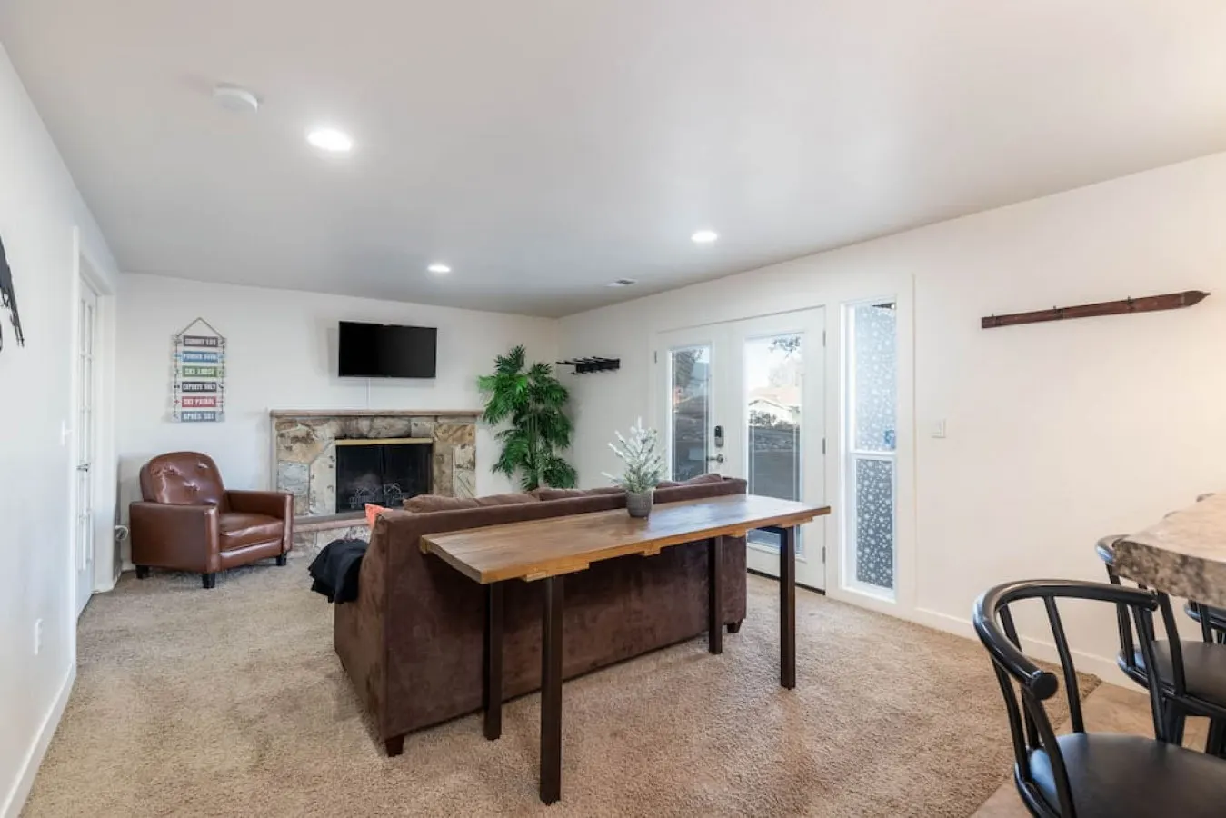Cottonwood Heights Ski Rental for 6 | Shredder’s Shanty — photo 5