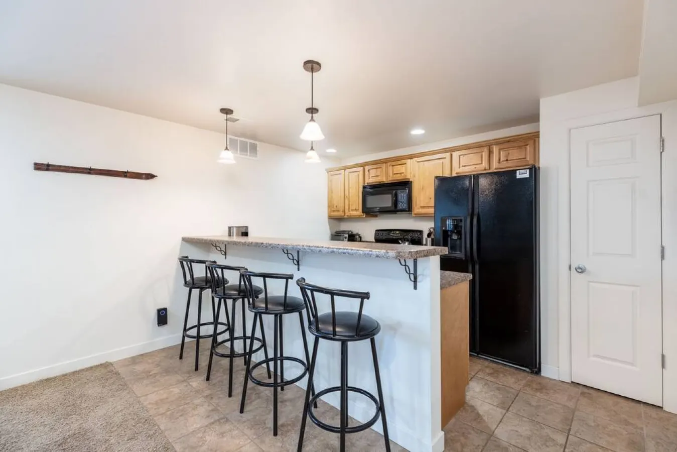 Cottonwood Heights Ski Rental for 6 Shredder’s Shanty 6