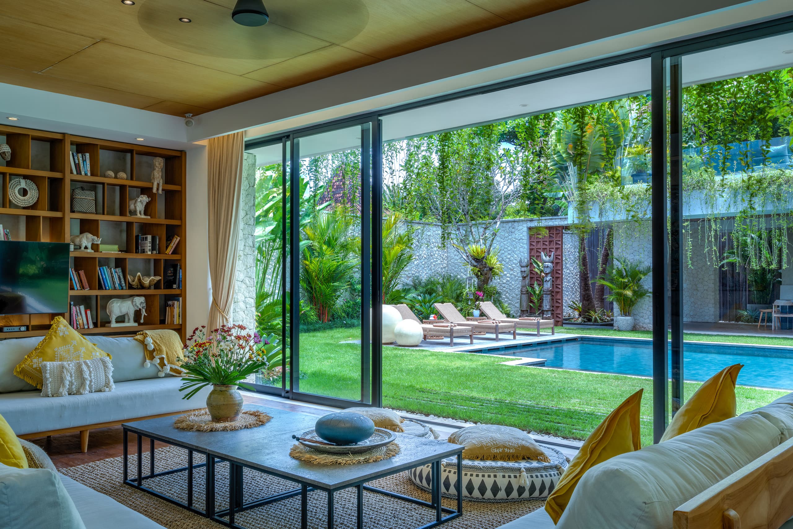 Villa Pantai Indah: 4-Bedroom, Kids Room, Pool — photo 3