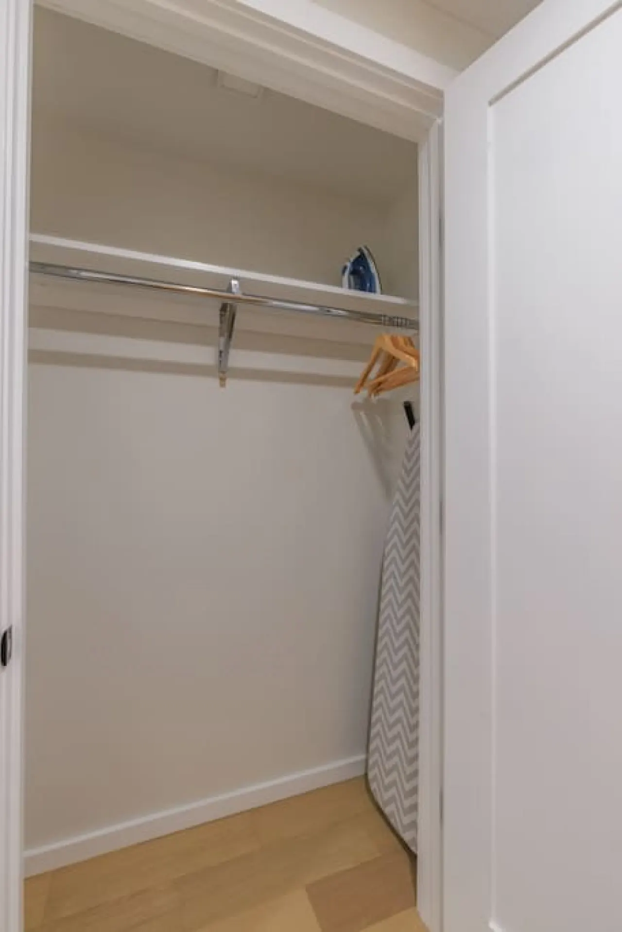 New! Gorgeous 2Br Mission Hill 15