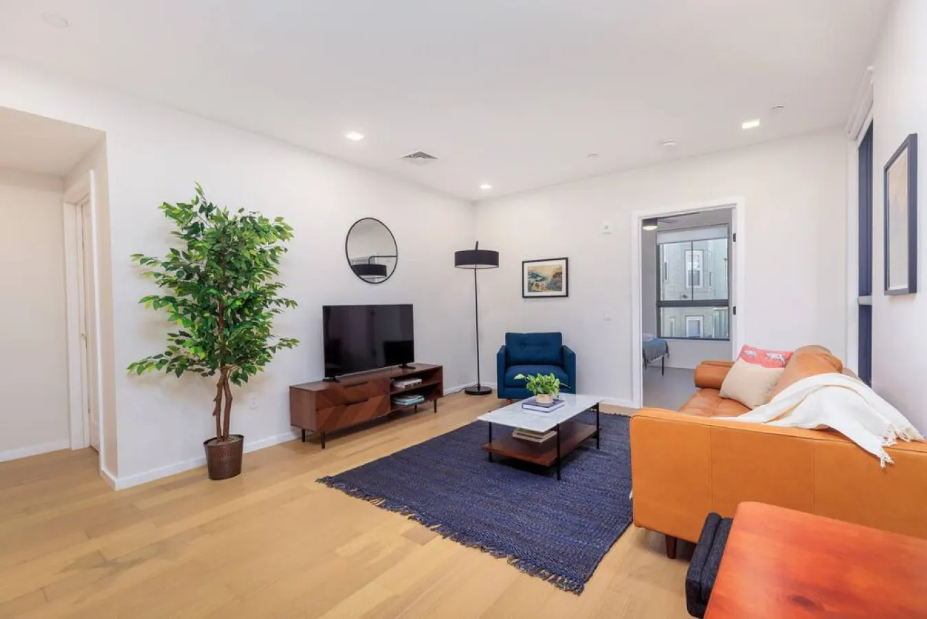 New! Gorgeous 2Br Mission Hill 3