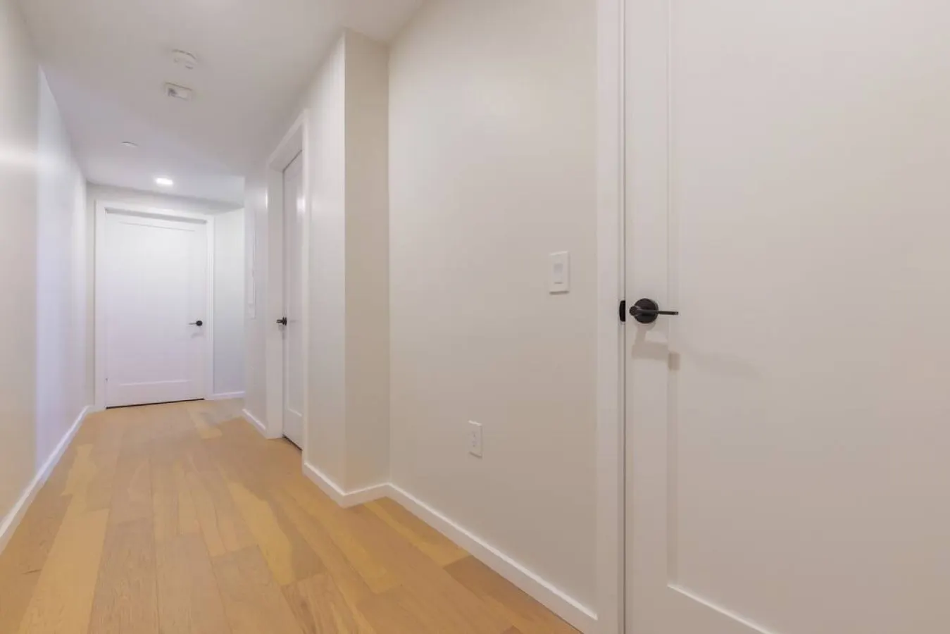 New! Gorgeous 2Br Mission Hill 6
