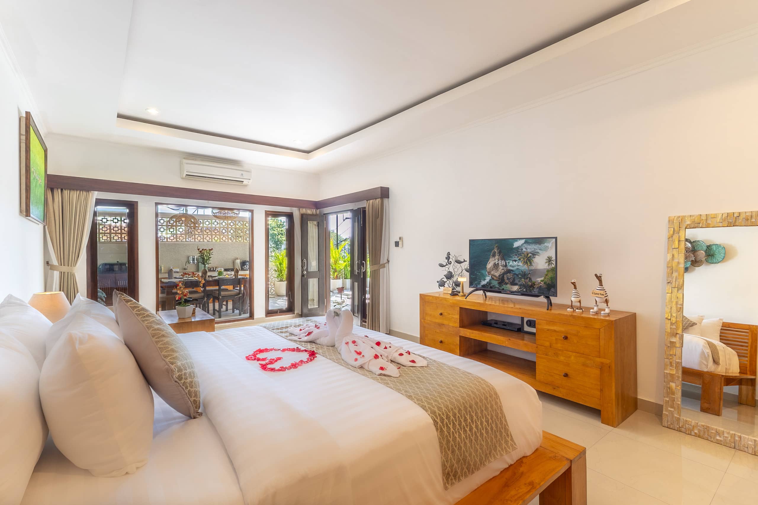 Prime Location! 2BR Pool Villa in Seminyak — photo 2