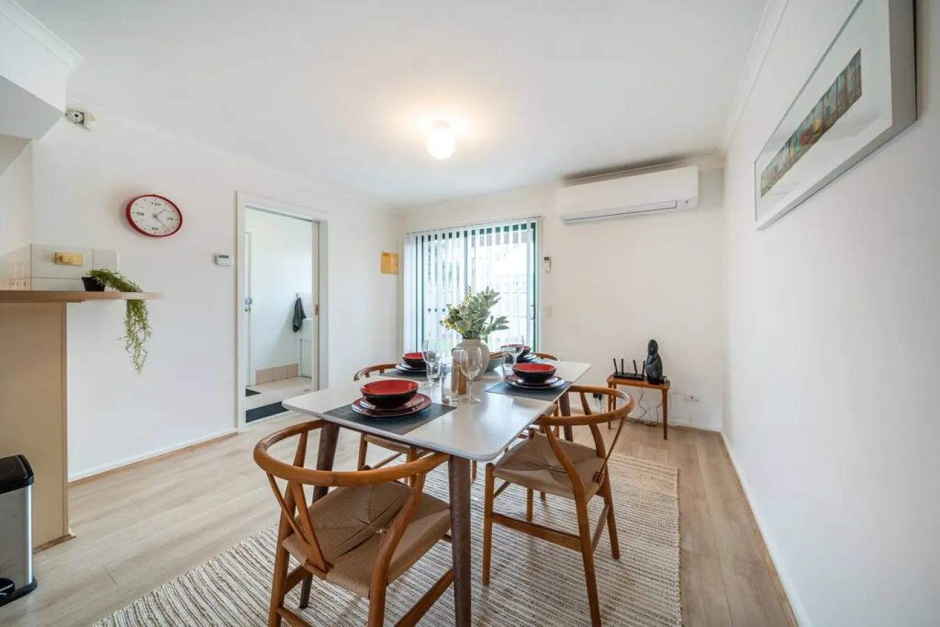 Poppy on the Lane—Experience City-fringe Charm 10