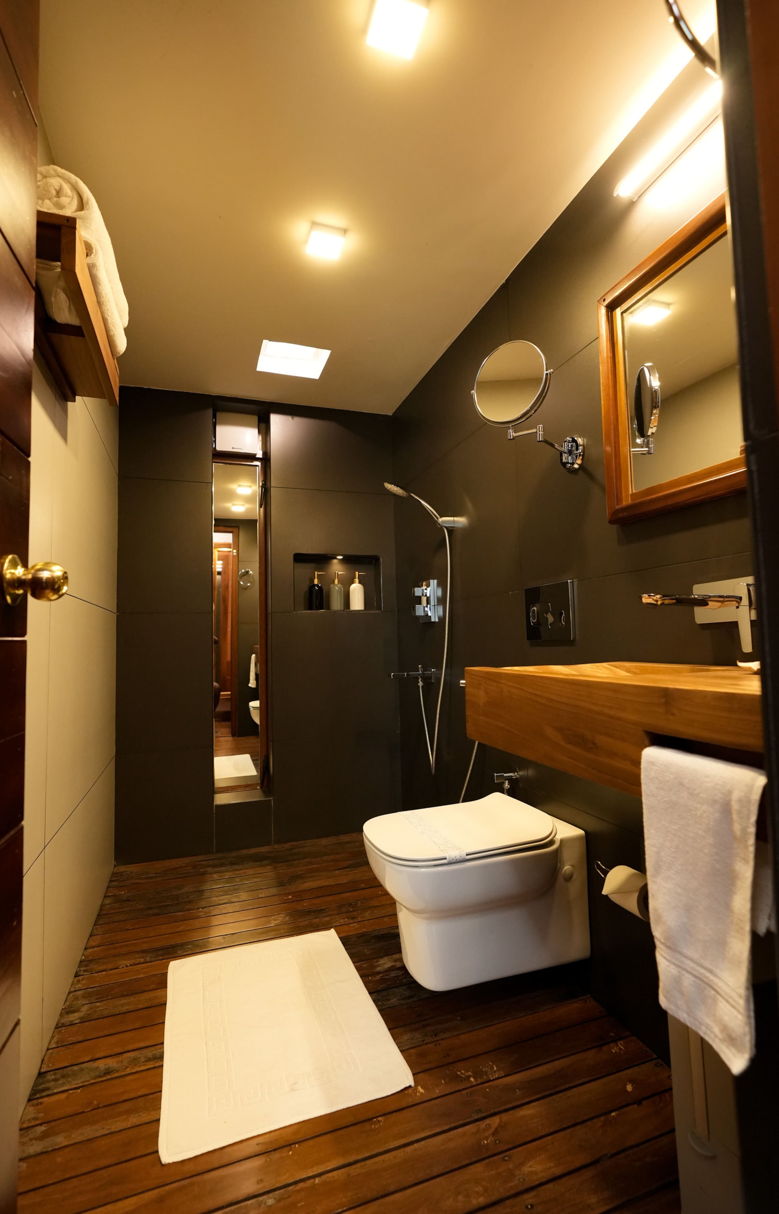 Little Chembaka- Private Villa with River View 19