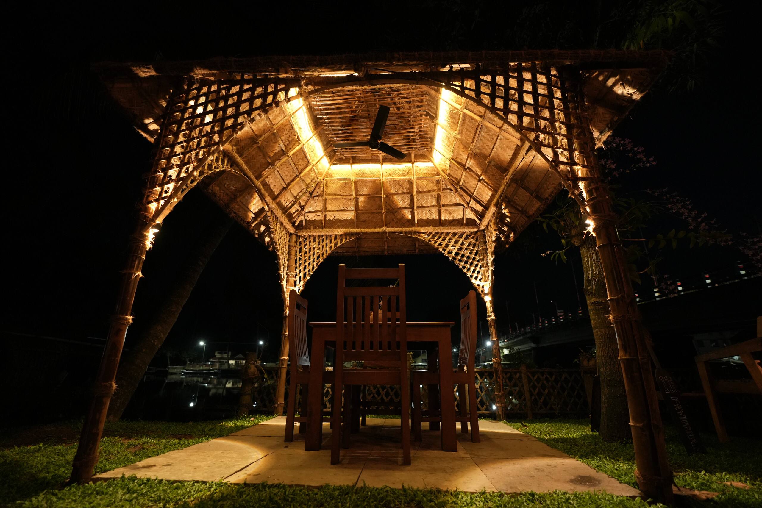 Little Chembaka- Private Villa with River View 13