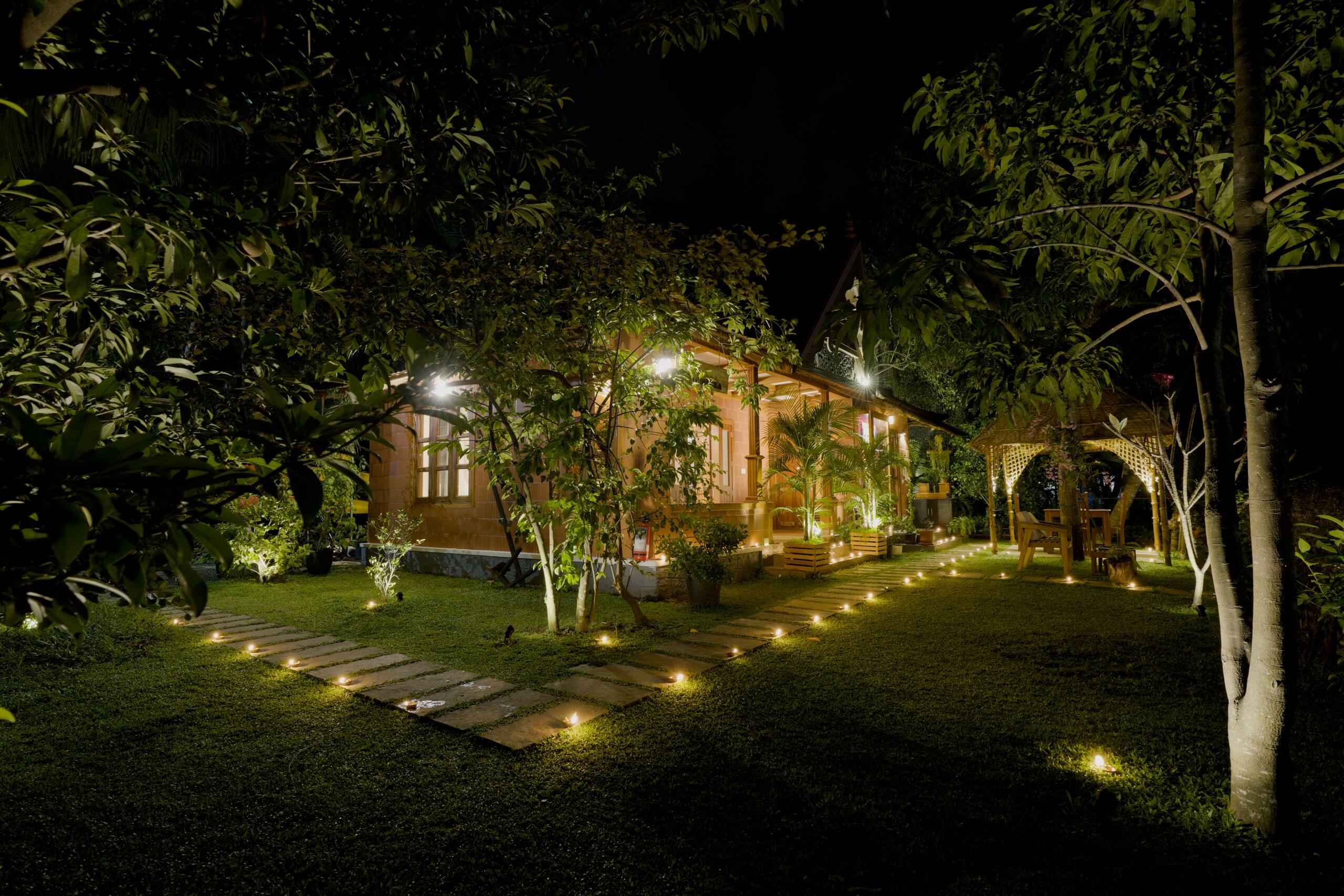 Little Chembaka- Private Villa with River View 11