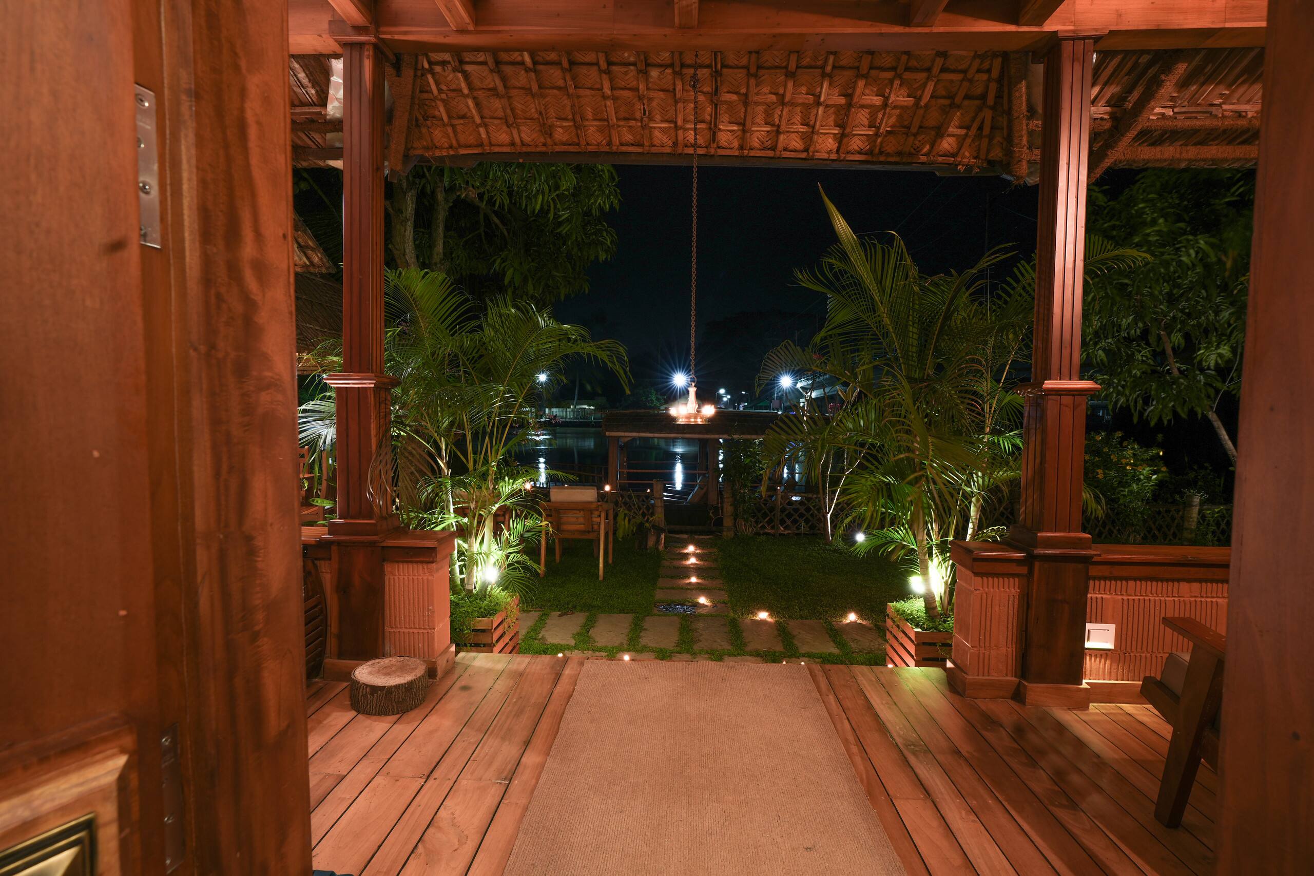 Little Chembaka- Private Villa with River View 27