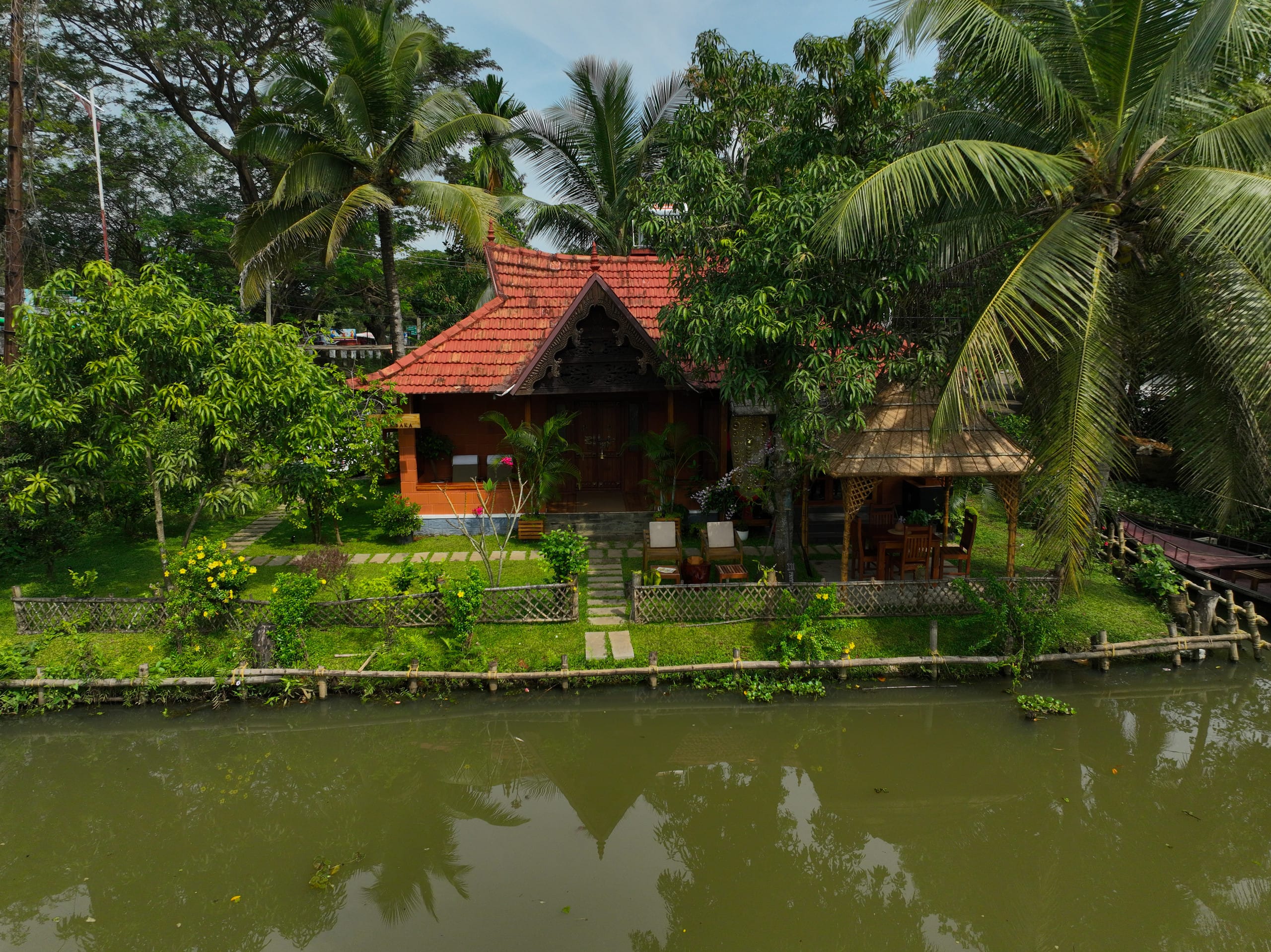 Little Chembaka- Private Villa with River View 2
