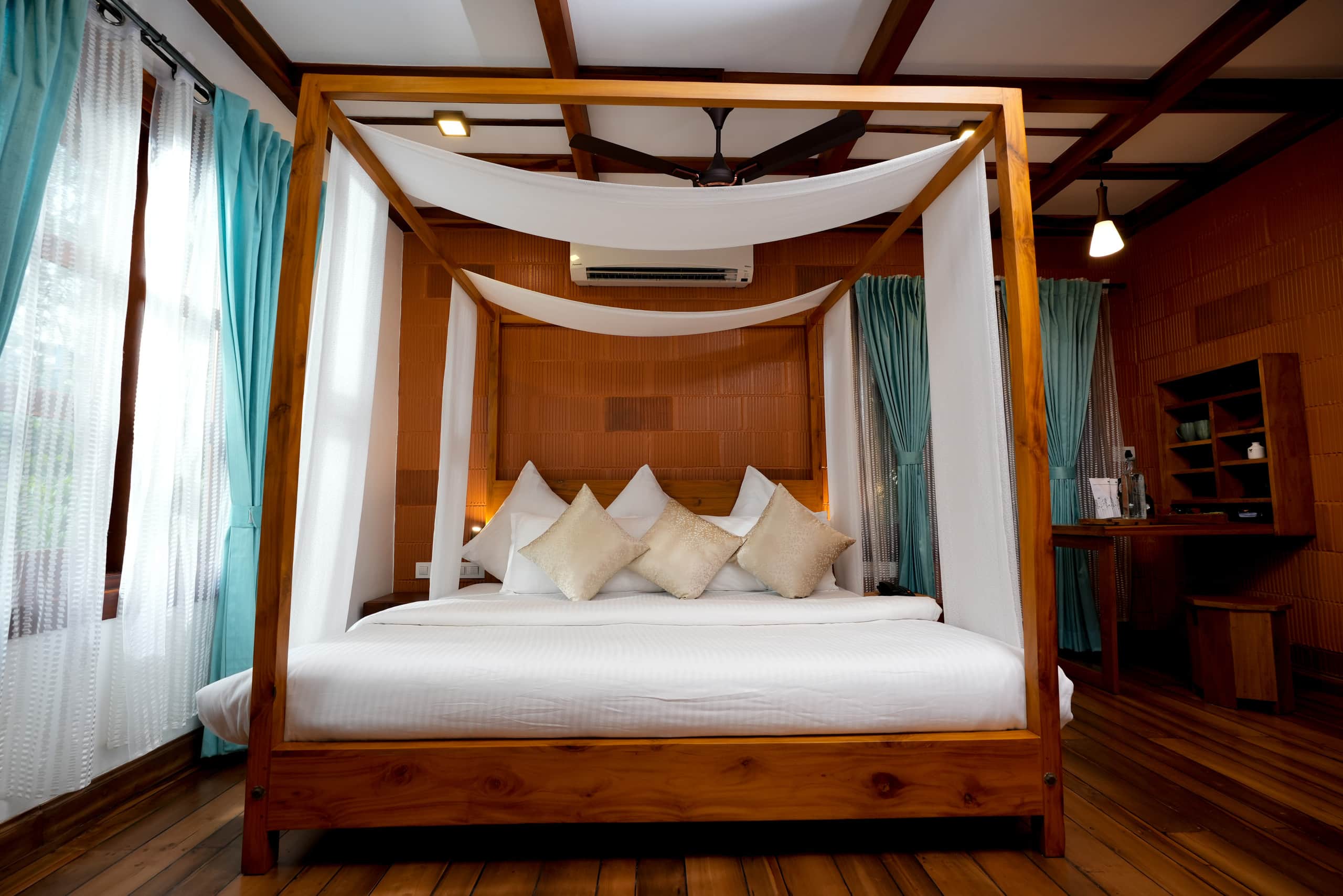 Little Chembaka- Private Villa with River View 3