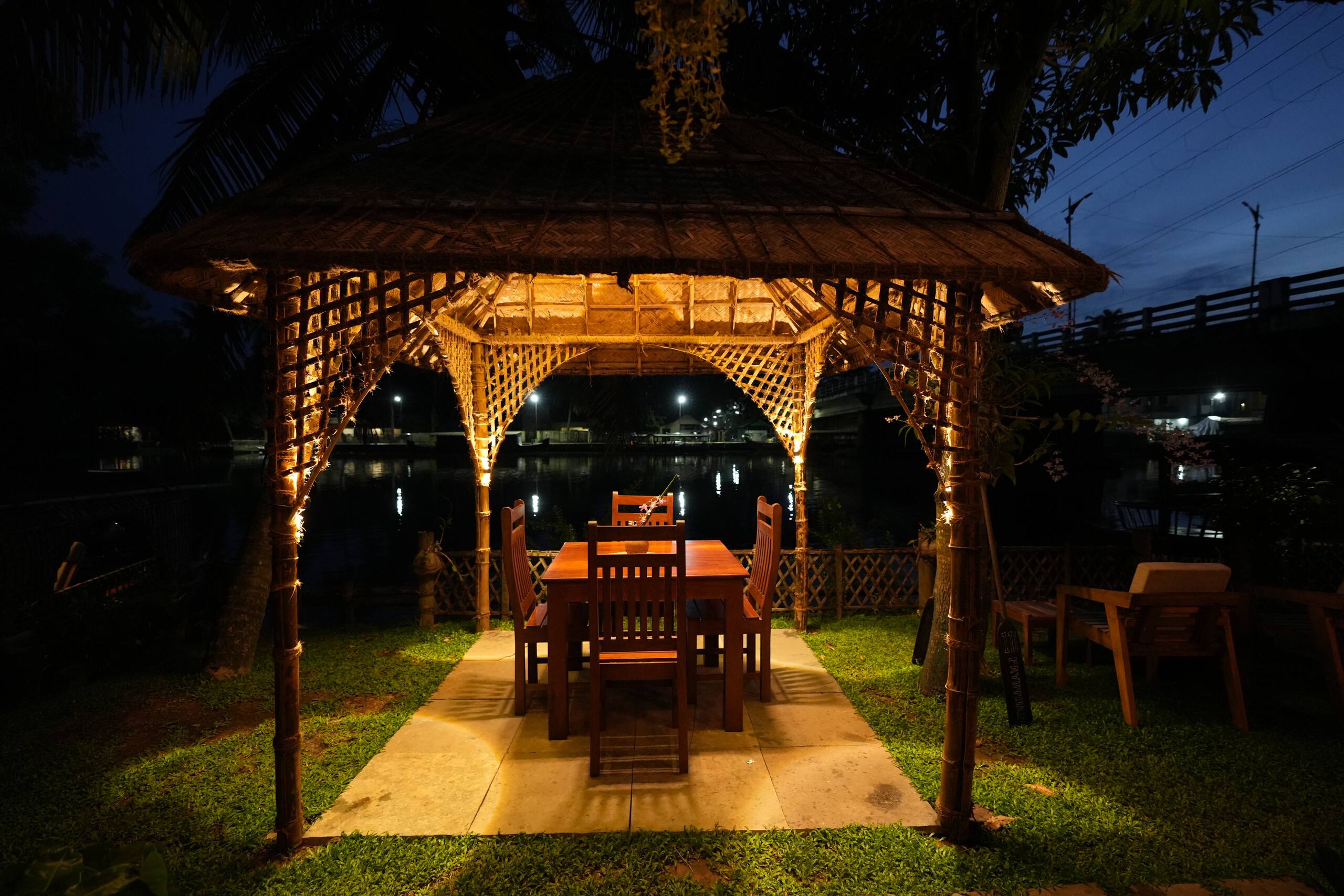 Little Chembaka- Private Villa with River View 14