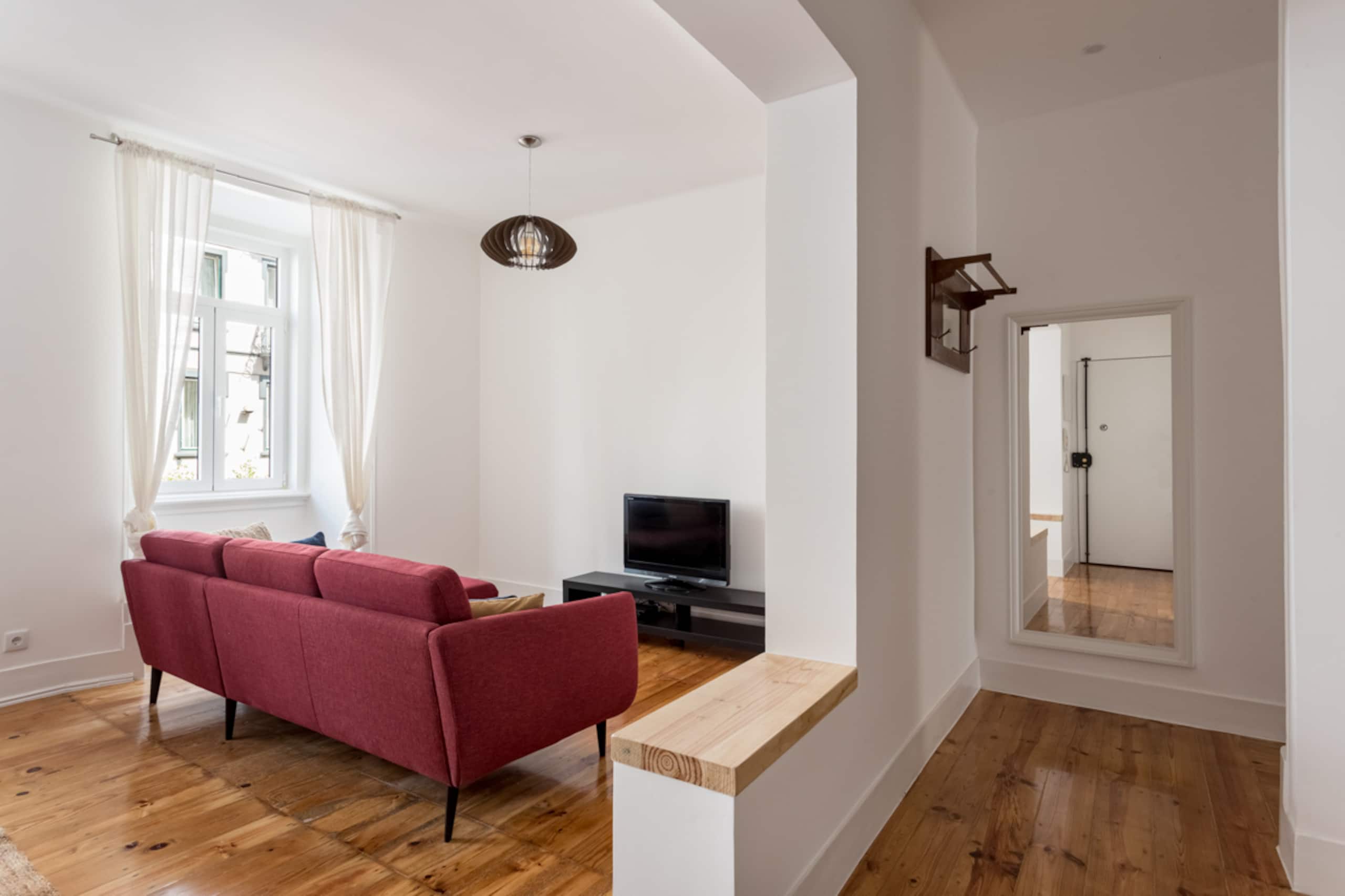 New Spacious 3 Bed City Apartment 7