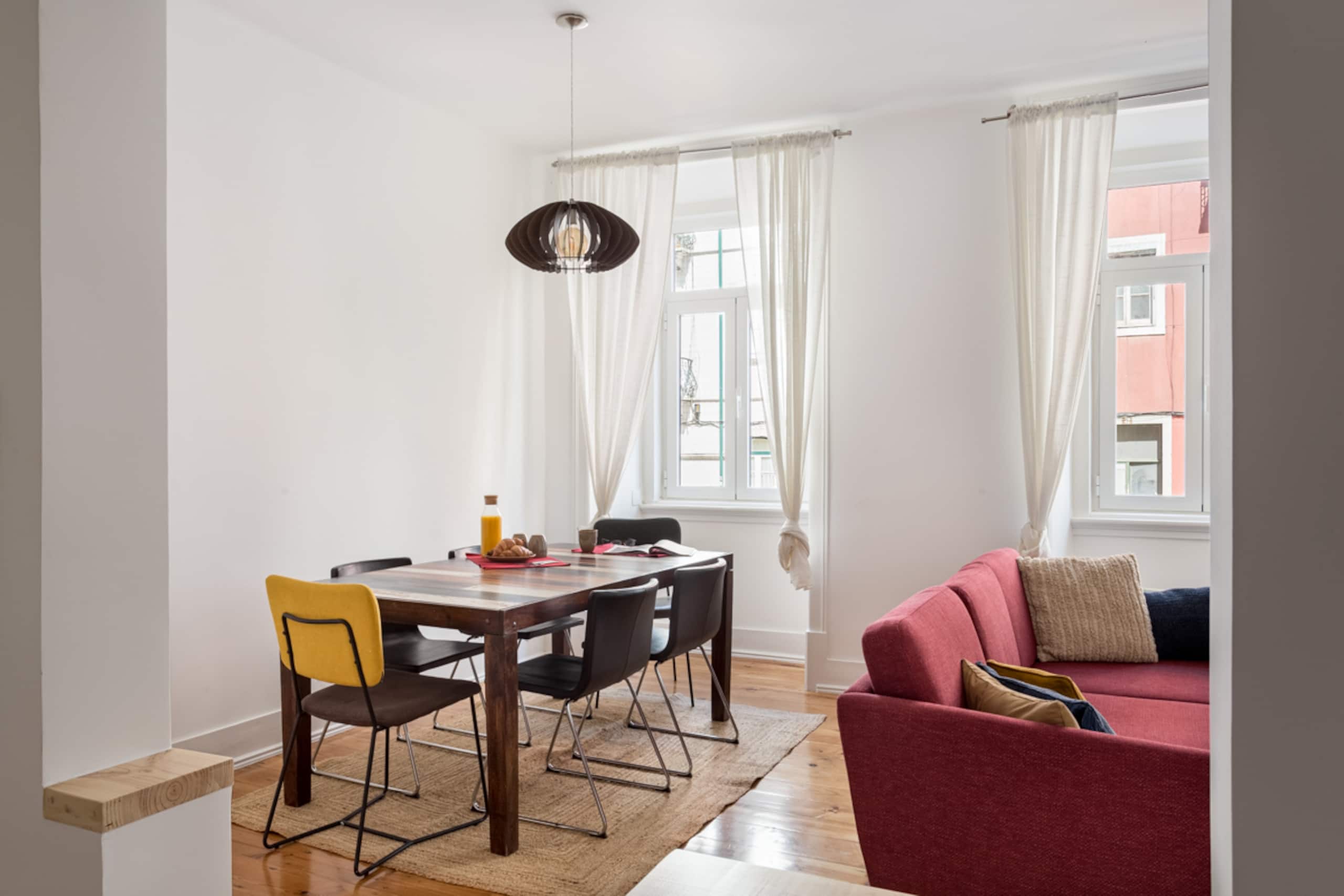 New Spacious 3 Bed City Apartment 1