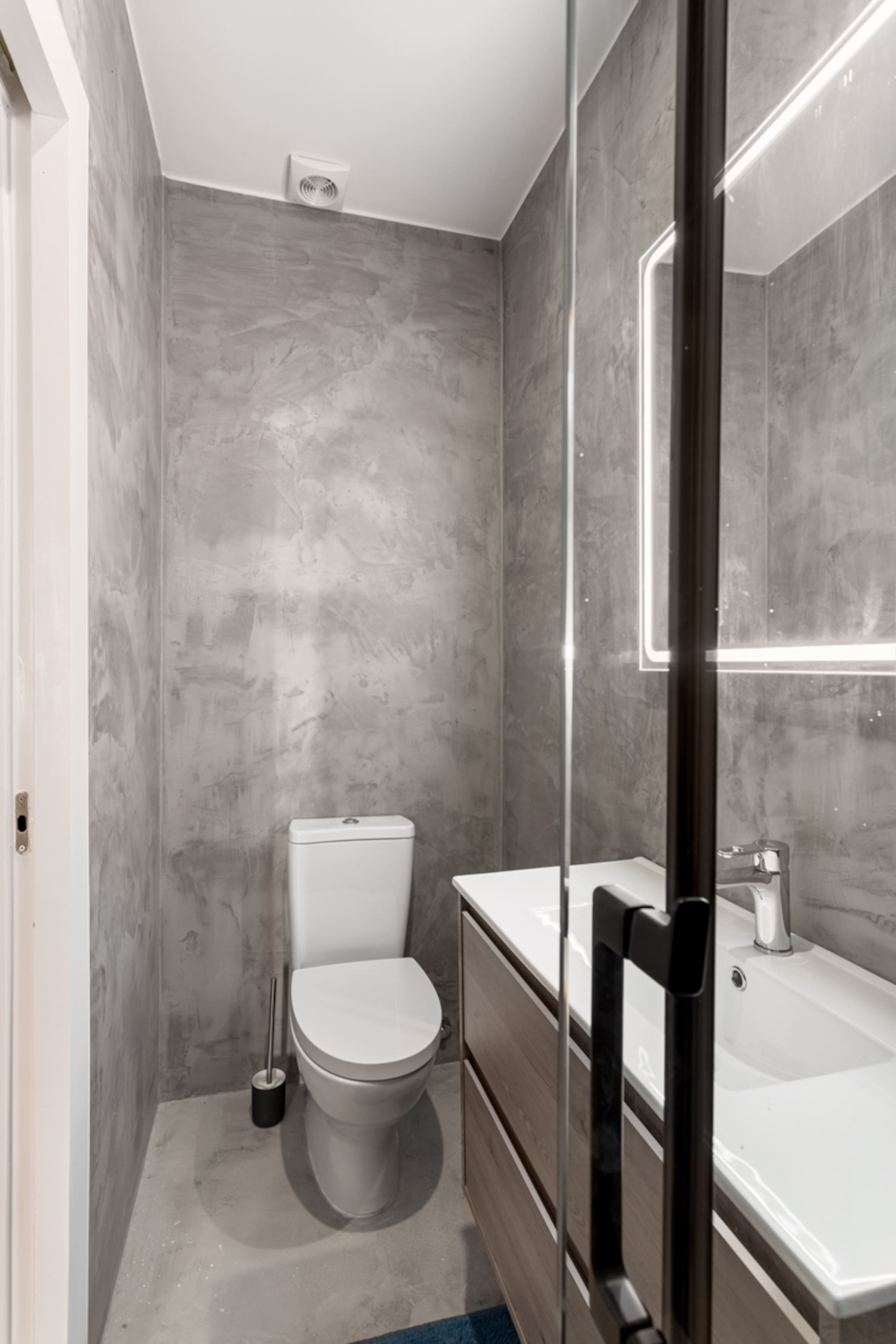 New Spacious 3 Bed City Apartment 19