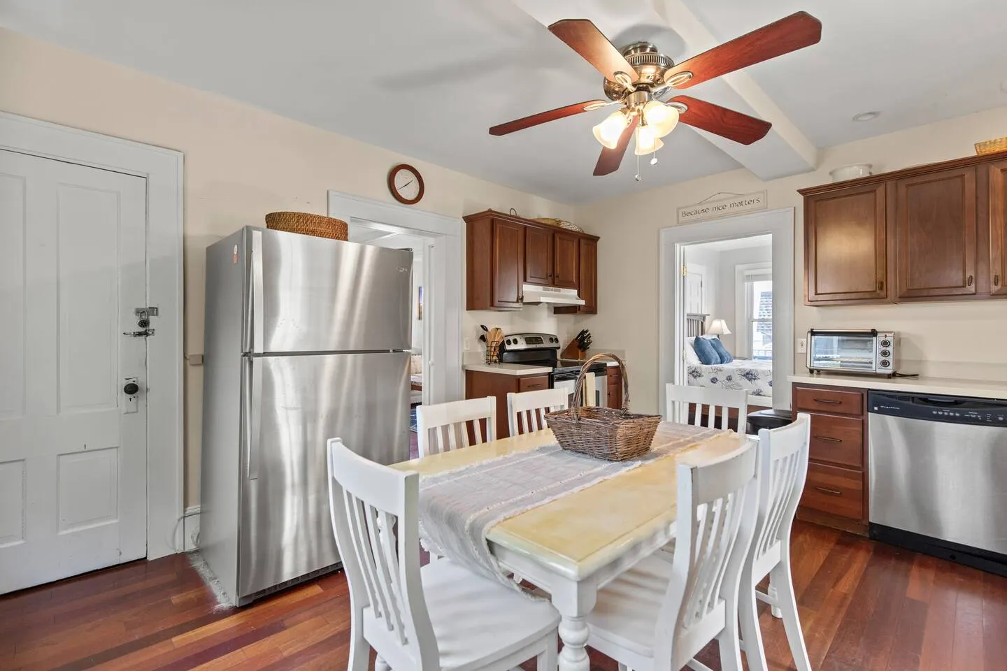 Walk to Beach! LargeDeck BeachGear 3 QueenBeds 13