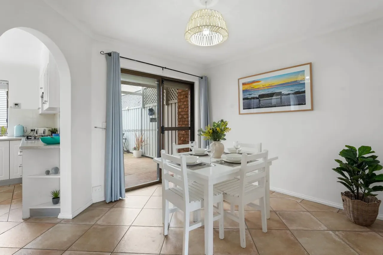 Sapphire by the Sea - Coastal Living in Grange 11