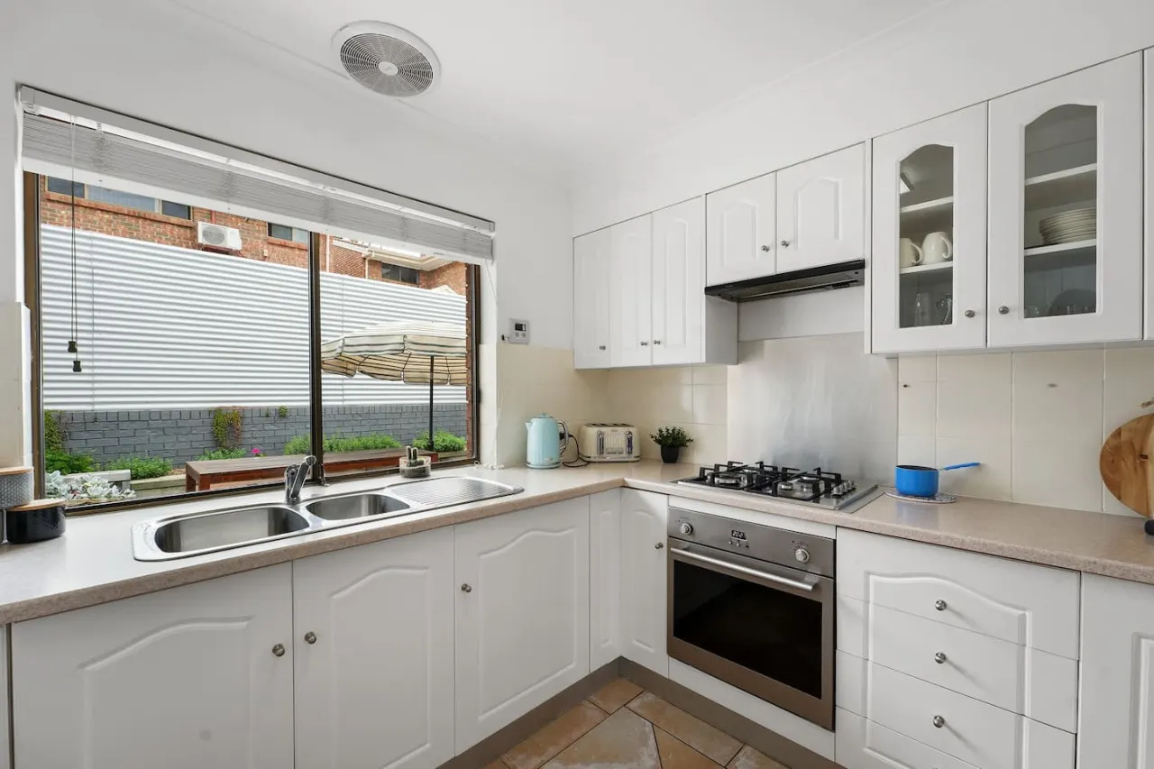 Sapphire by the Sea - Coastal Living in Grange 12