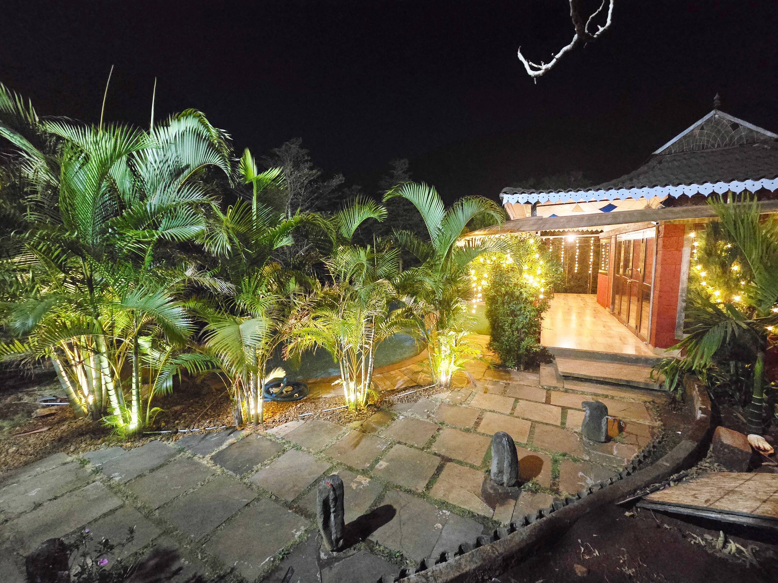 Hilltop Farm - Meals Included Veg/NonVeg