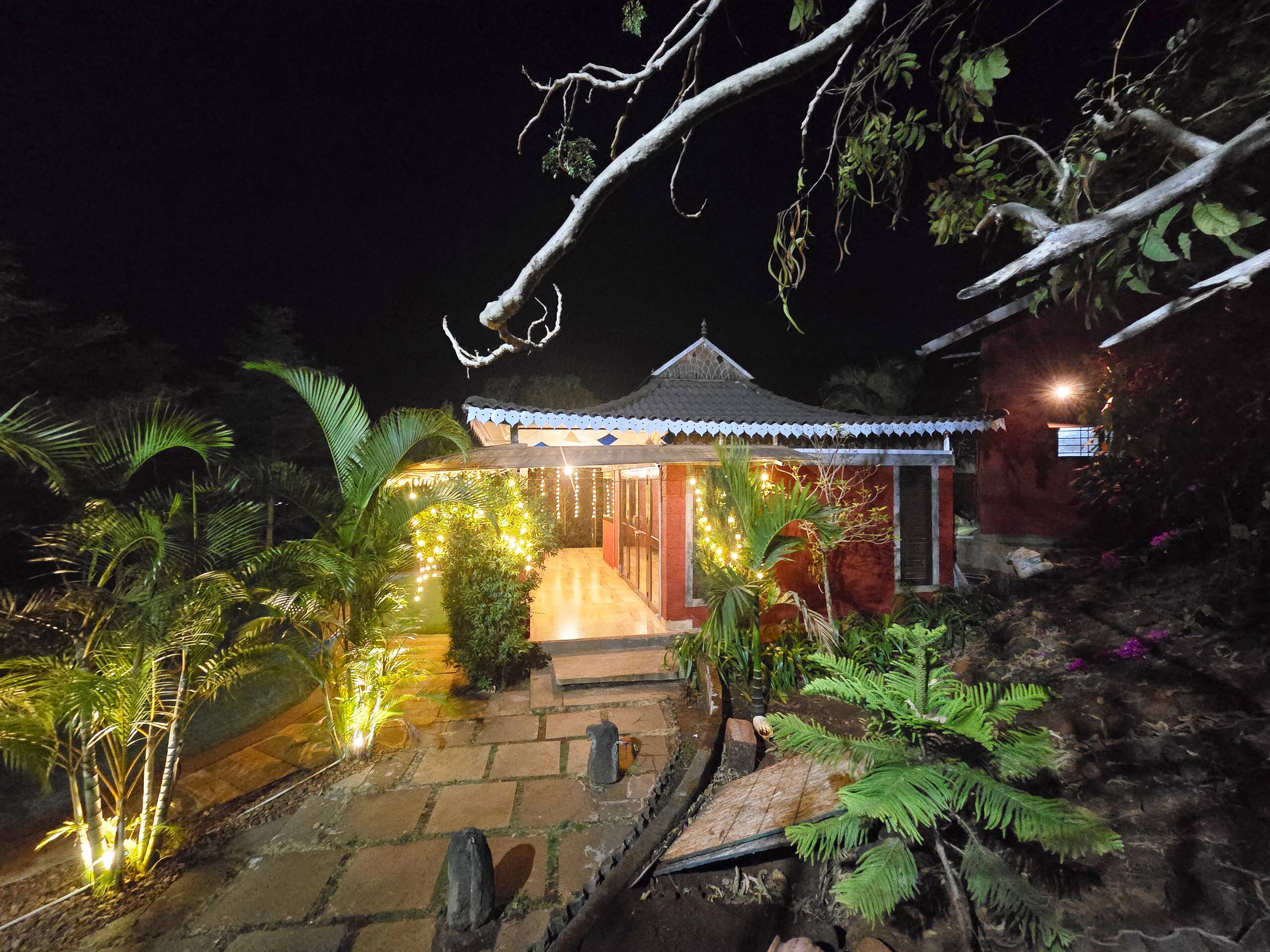 Hilltop Farm - Meals Included Veg/NonVeg 30