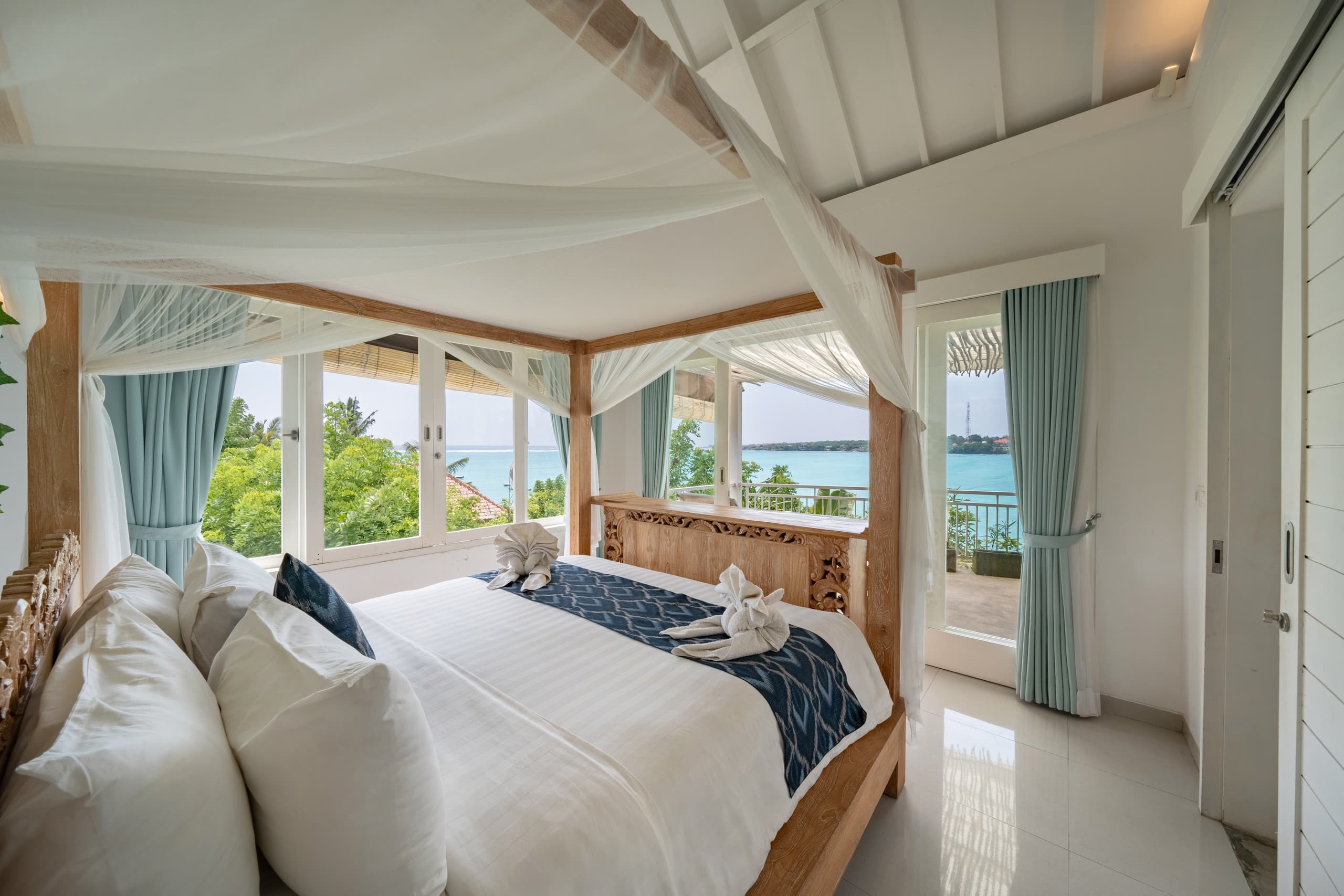 Ceningan Beachside Villas 22