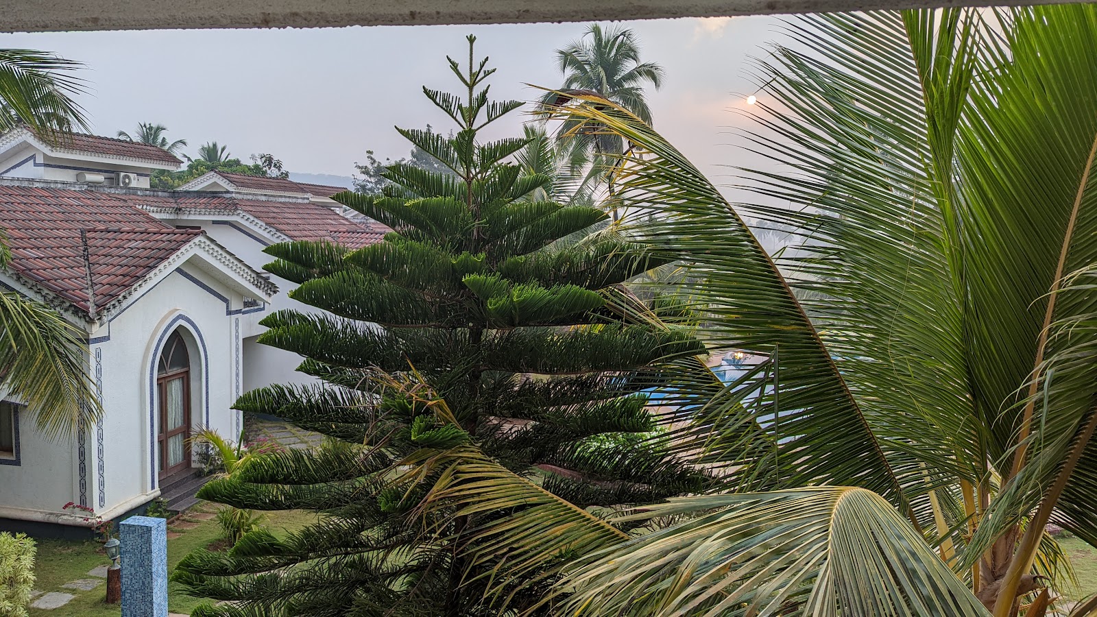 Emerald Villa: Arpora, 2BR w/ Garden & Common Pool 7