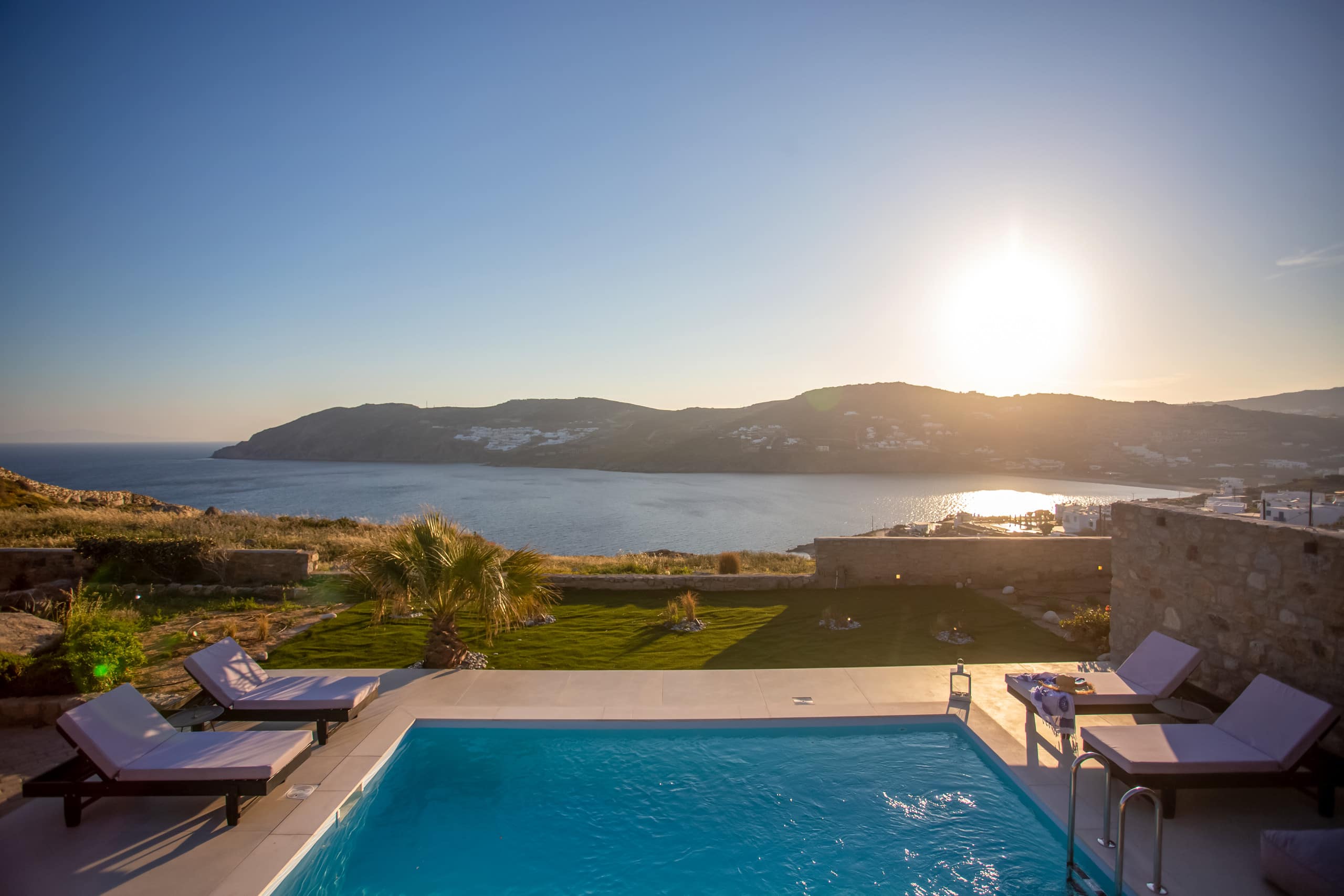 Mini South Star Villa with Private Pool and Garden 20