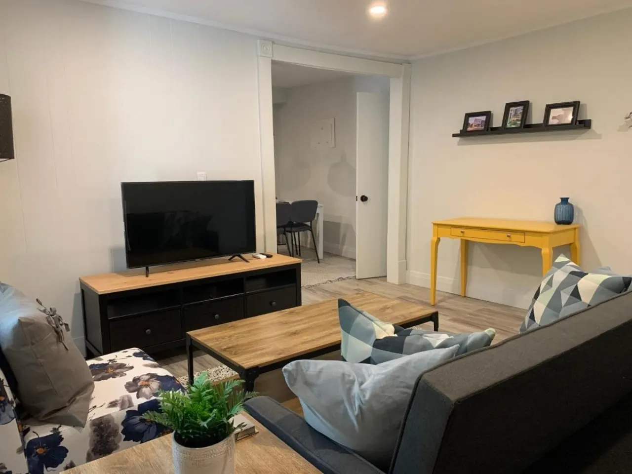 Two Bedroom Wellington Apartment Wellington Main-Level Retreat 2BR + Walk to Beach & Downtown 2