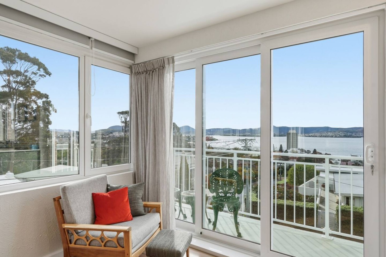 Designer Stay w/ River Views