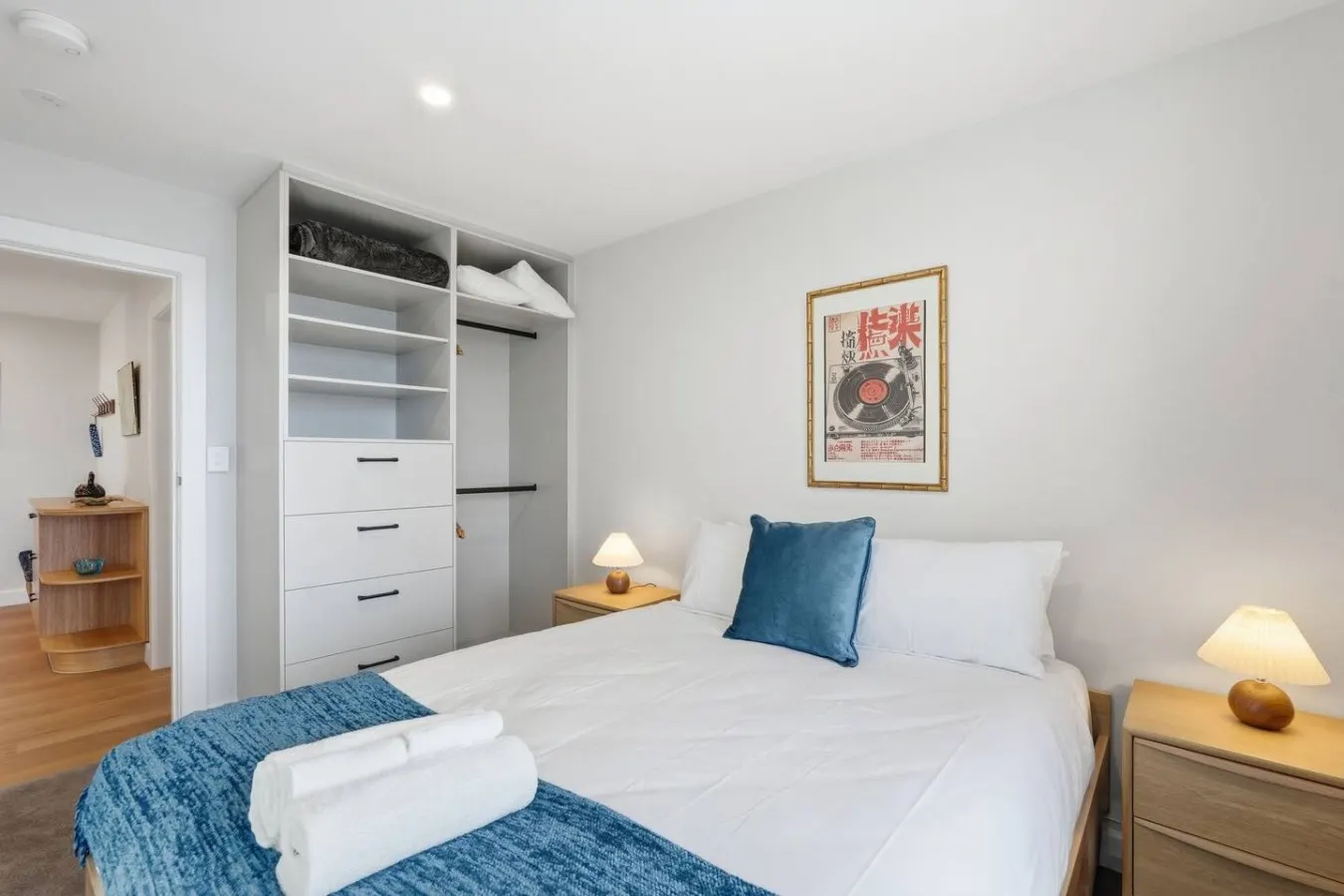 Designer Stay w/ River Views 10
