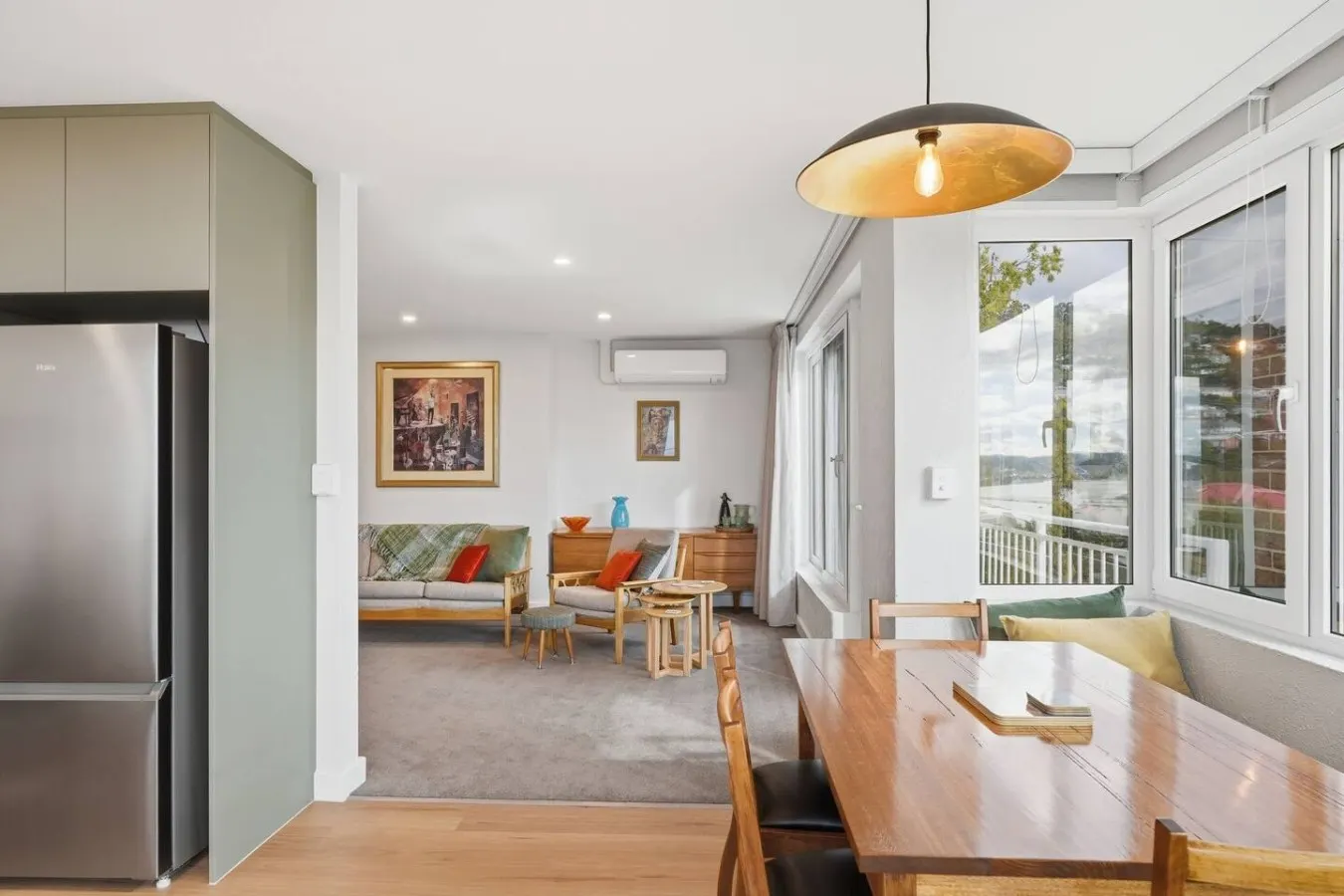 Designer Stay w/ River Views 11
