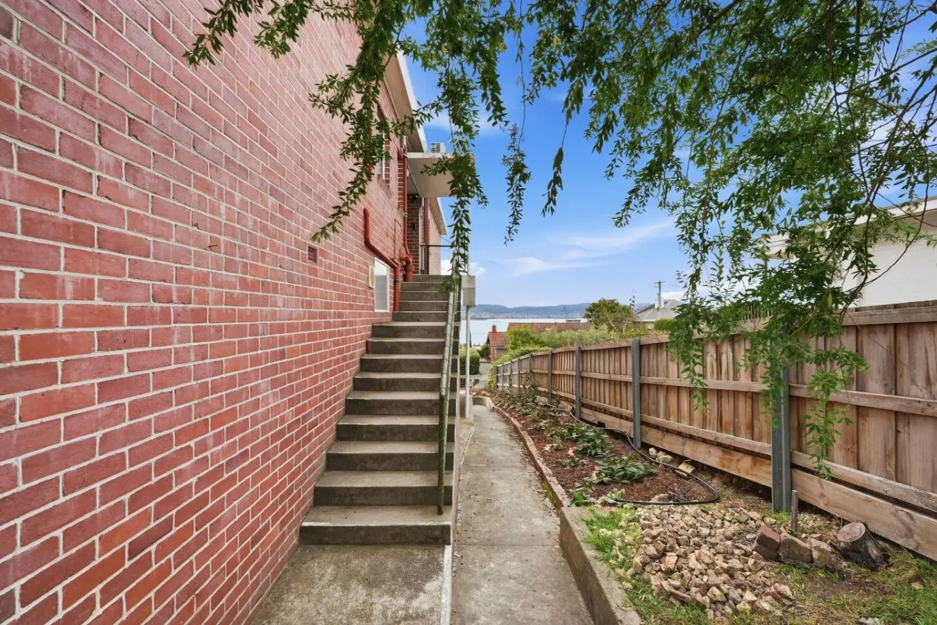 Designer Stay w/ River Views 19