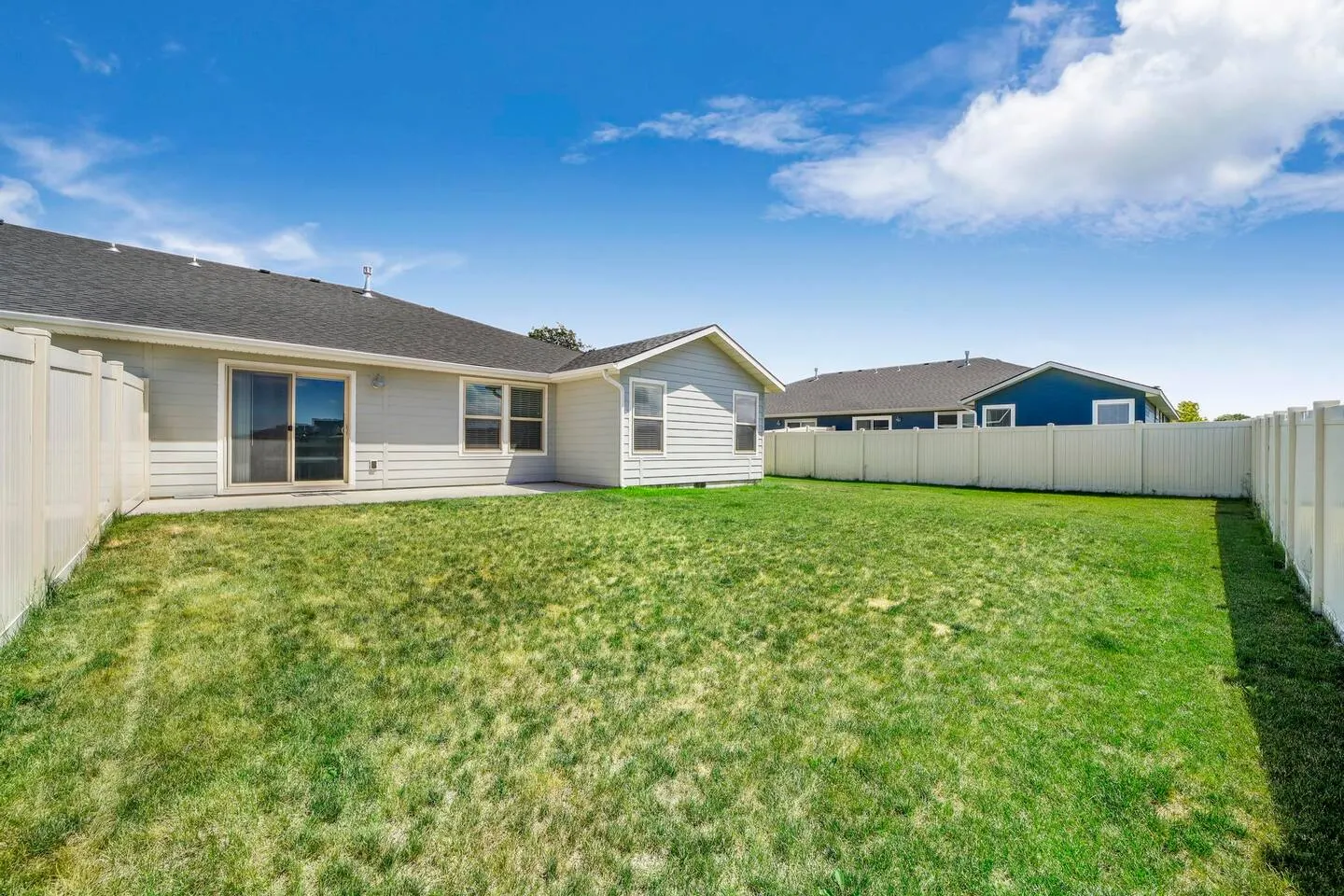Wendell Townhome 3BR Garage Fenced Yard 20