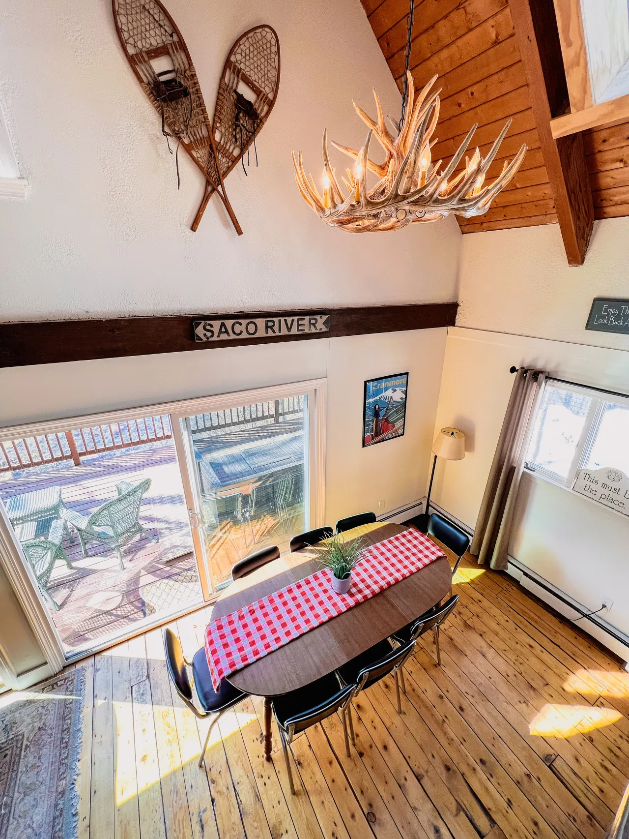 Gooseneck Lodge - Family Chalet on the Saco River 14