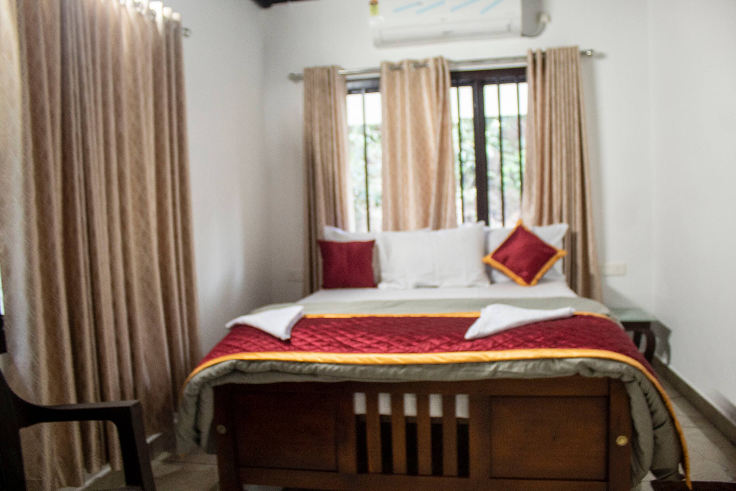 Golden Oriole Homestay Adimaly - Munnar 15