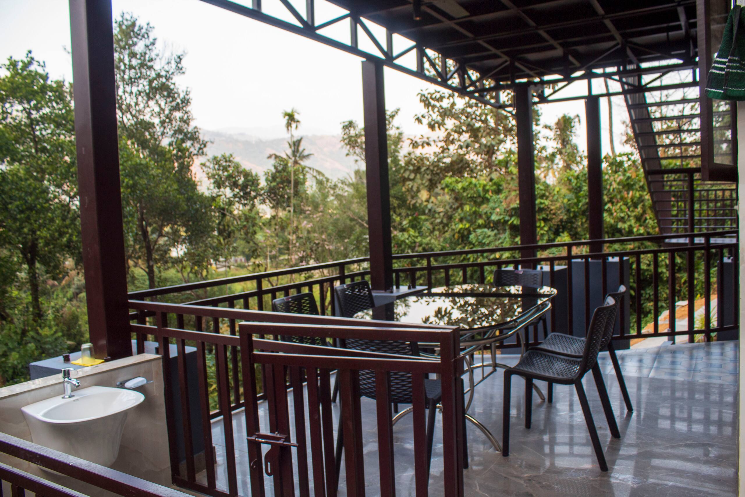 Golden Oriole Homestay Adimaly - Munnar 31