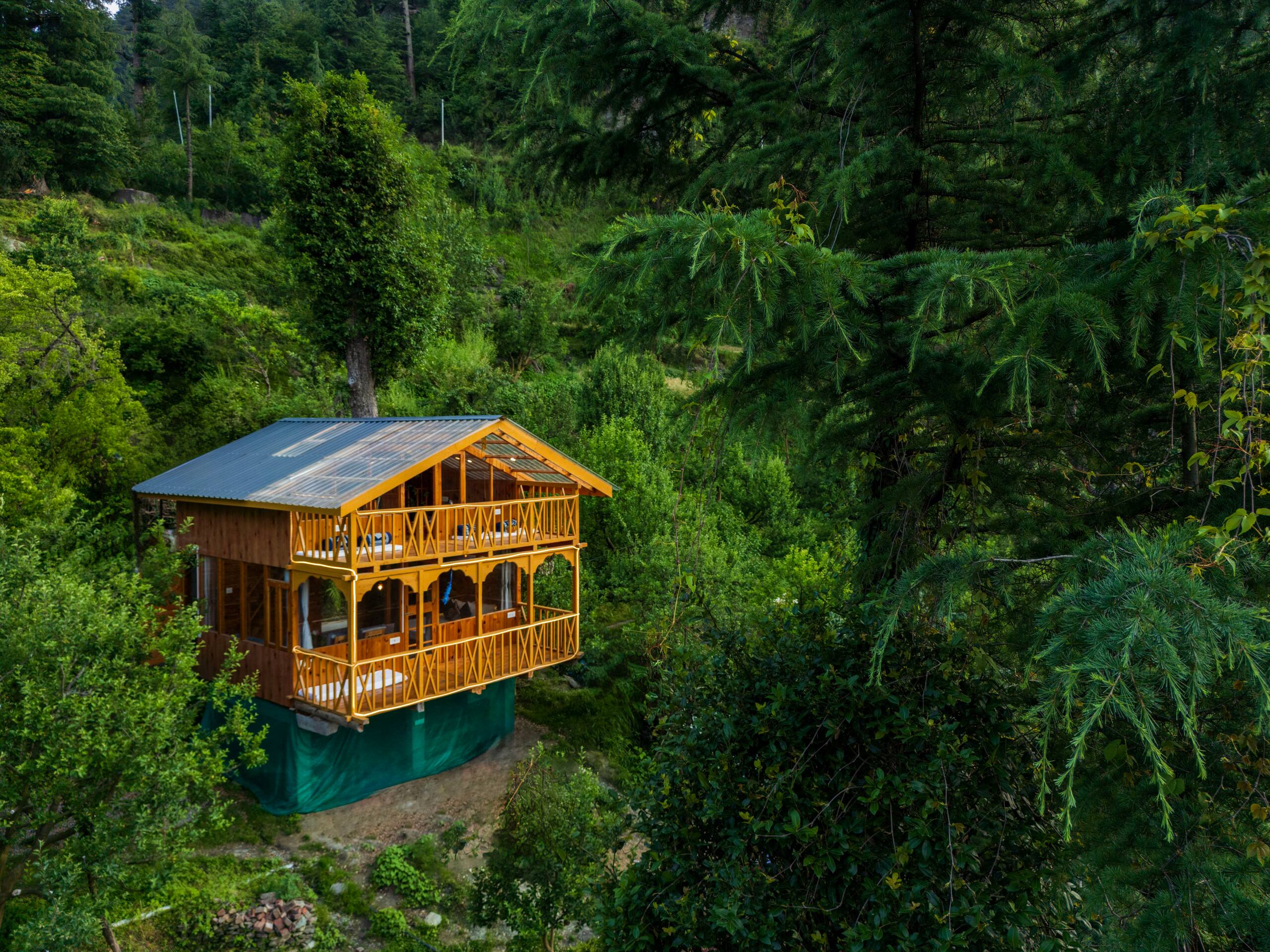Tree Tales | Peaceful Treehouse with Garden, Jibhi 1