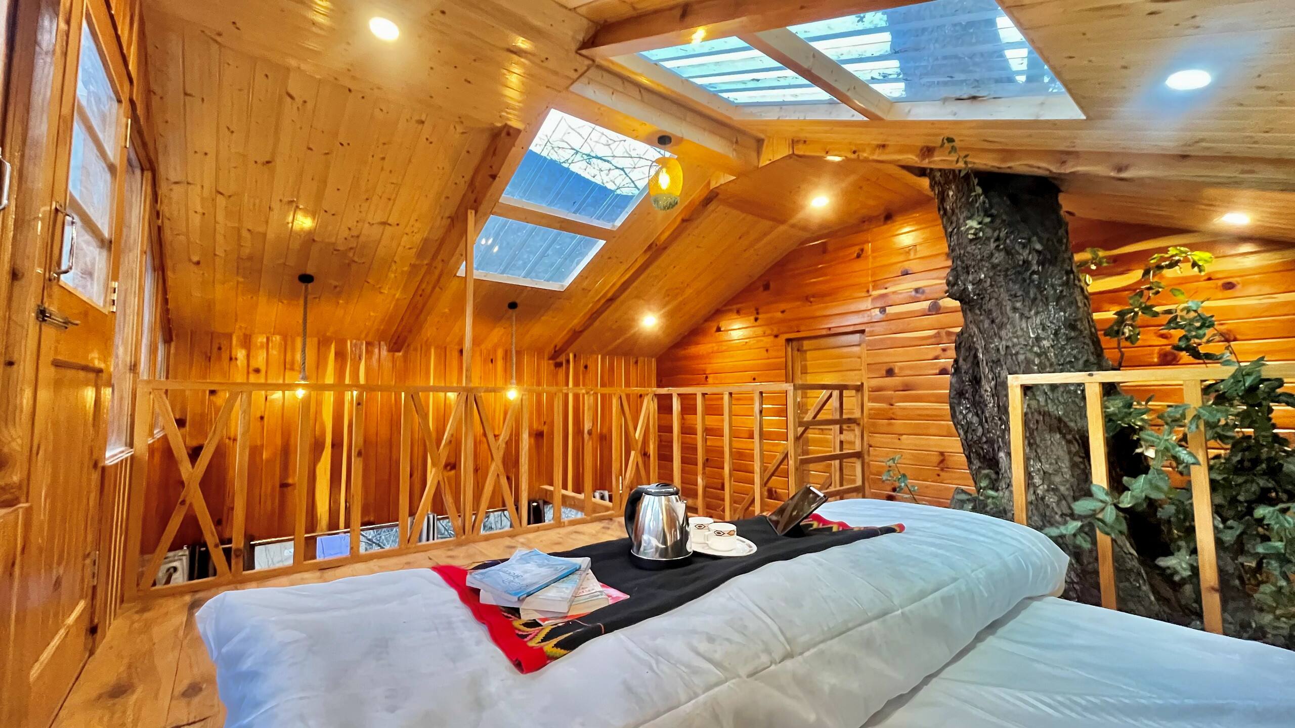 Tree Tales | Peaceful Treehouse with Garden, Jibhi 15