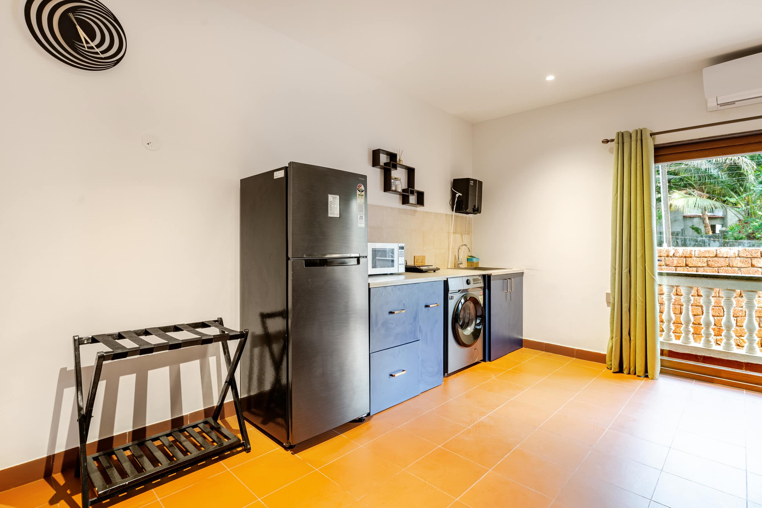 C 101 by Alira Stays | 1Bhk | Near Candolim | Pool 4