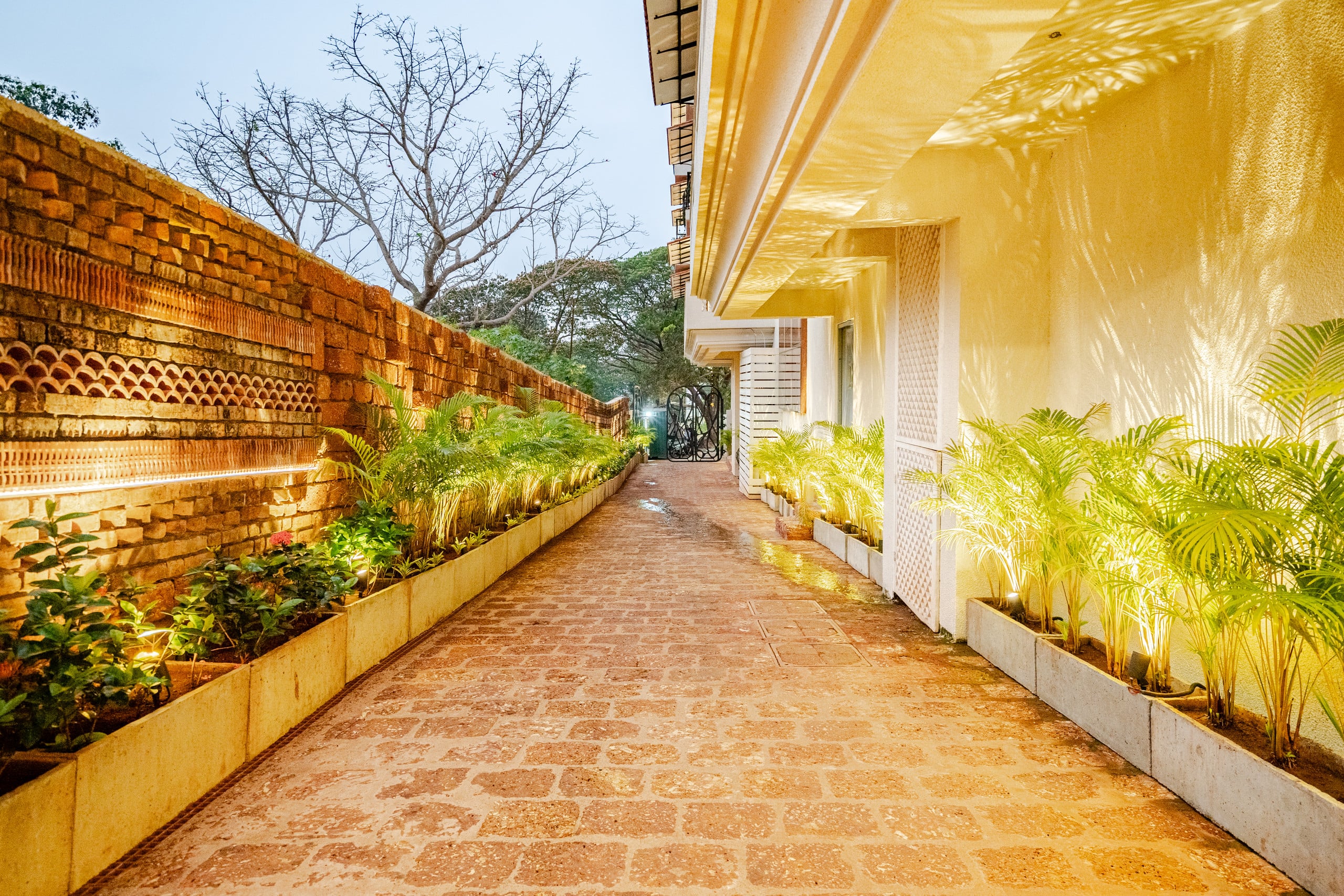 C 101 by Alira Stays | 1Bhk | Near Candolim | Pool 22
