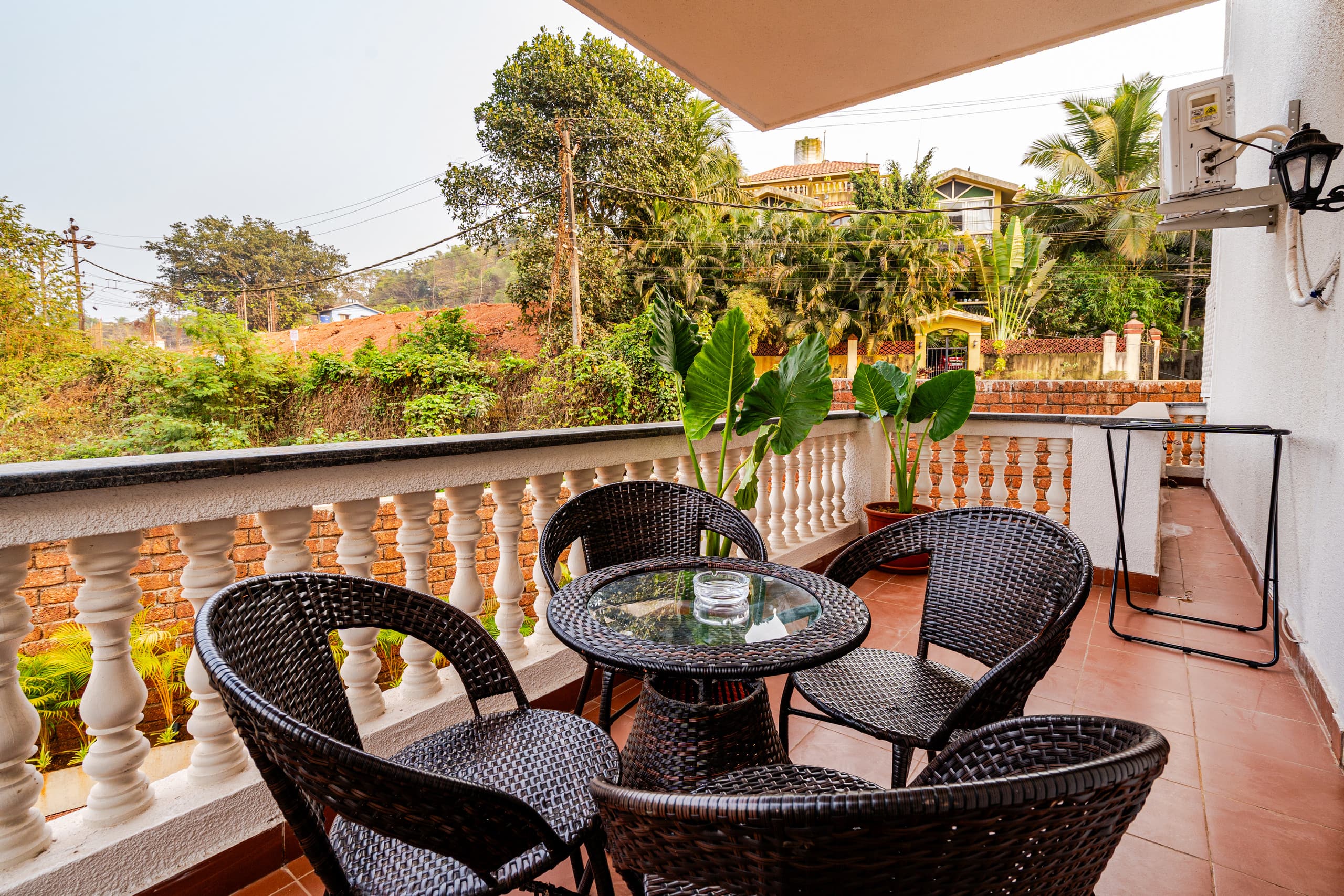C 101 by Alira Stays | 1Bhk | Near Candolim | Pool 24